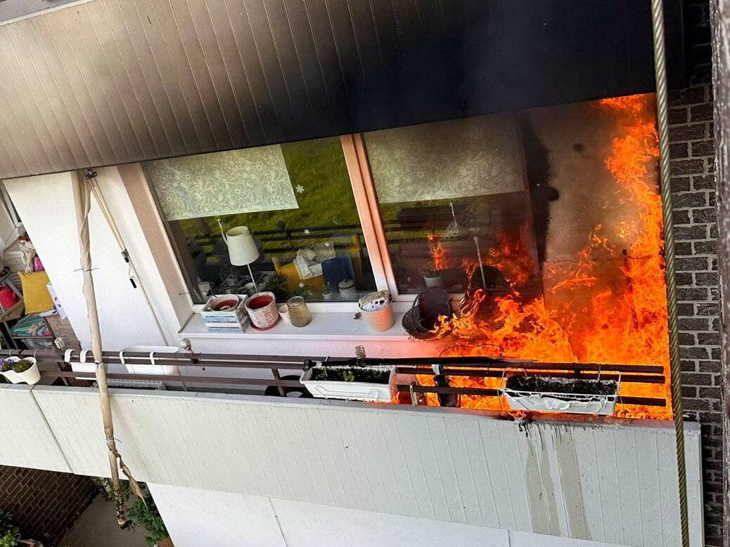Brand auf Balkon in der Waisenstraße