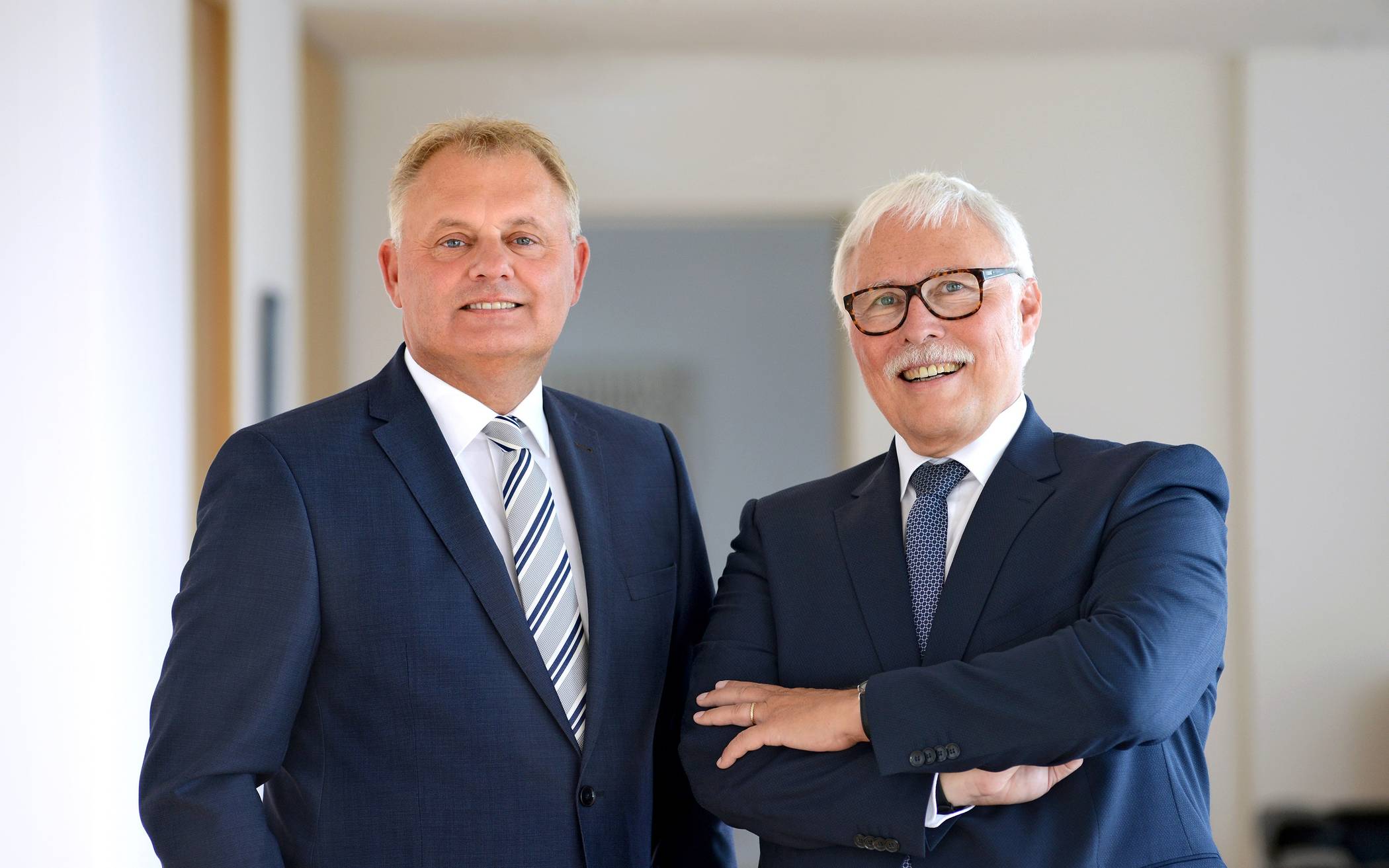  Die Volksbank-Vorstände Andreas Otto (l.) und Lutz Uwe Magney. 