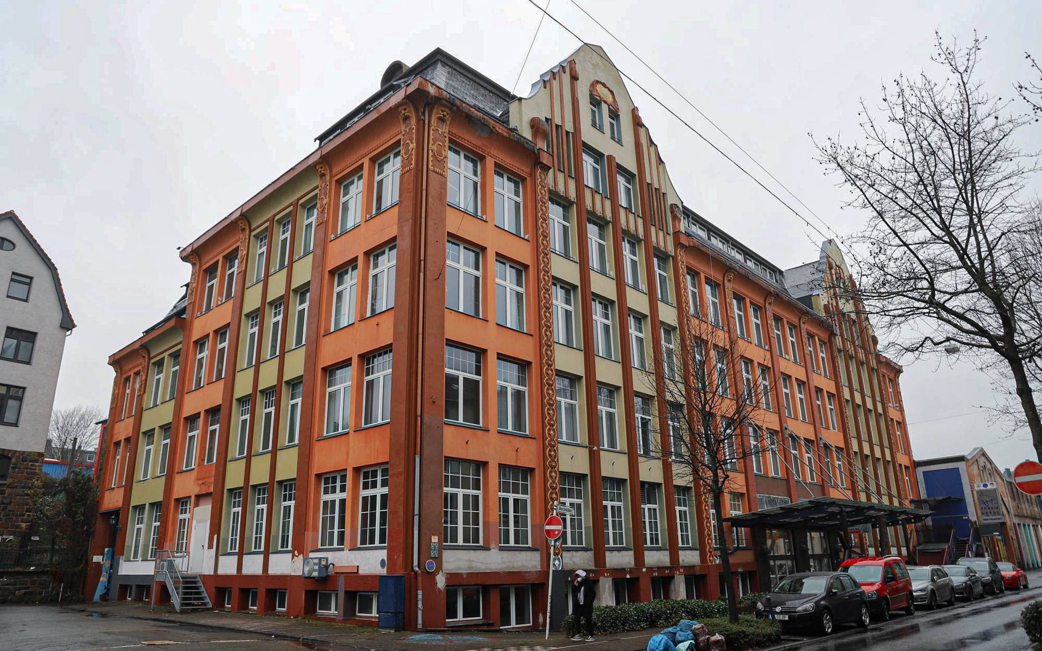  Beschlossen: Die siebte Gesamtschule soll an der Bockmühle auf dem Gelände des ehemaligen Art-Hotels gebaut werden. 