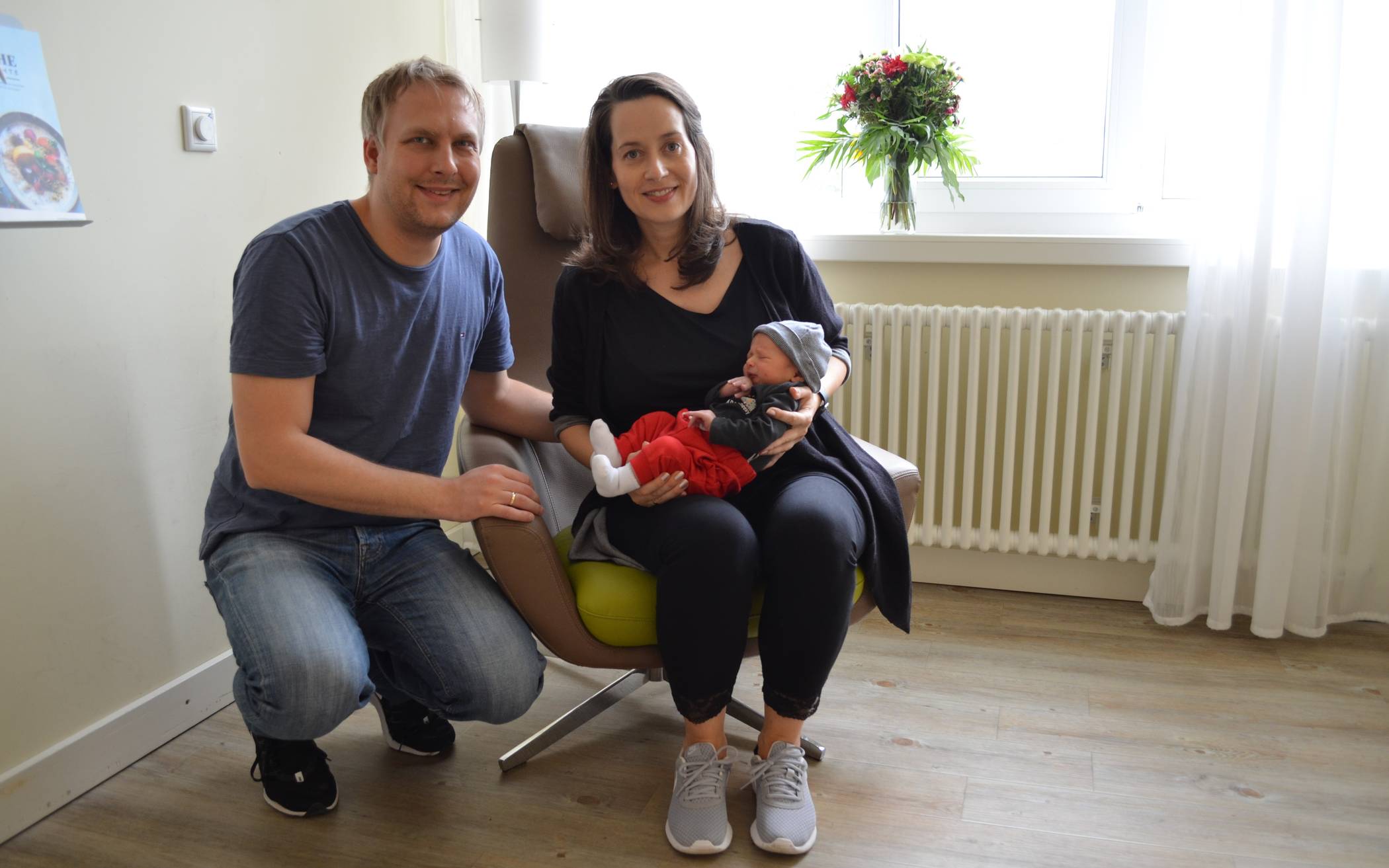  Die Eltern Havva Elgay-Lecht und Steffen Lecht mit Baby Jens Kemal. 