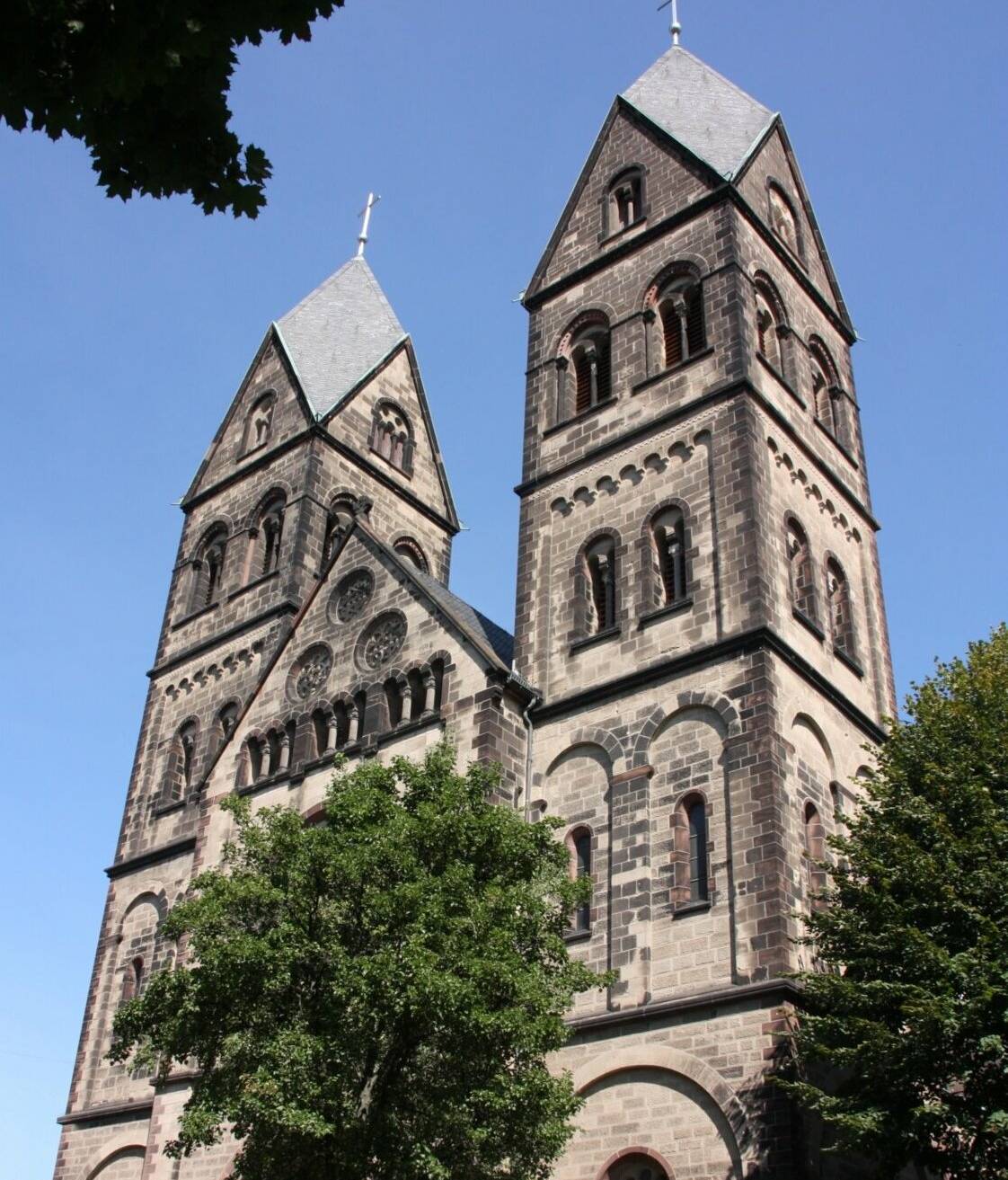  Die St. Suitbertus-Kirche in der Elberfelder Südstadt. 
  