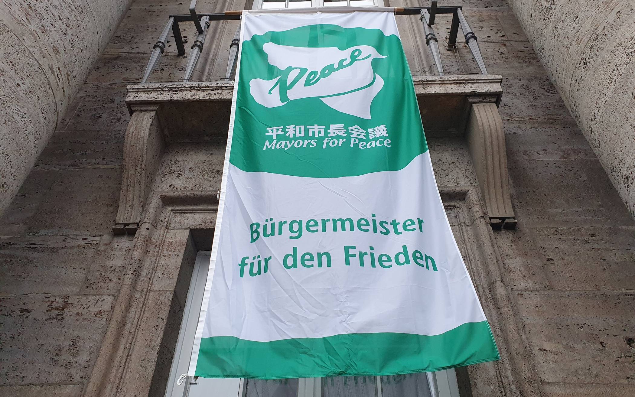  Fahne am Wuppertaler Rathaus (Symbolbild). 