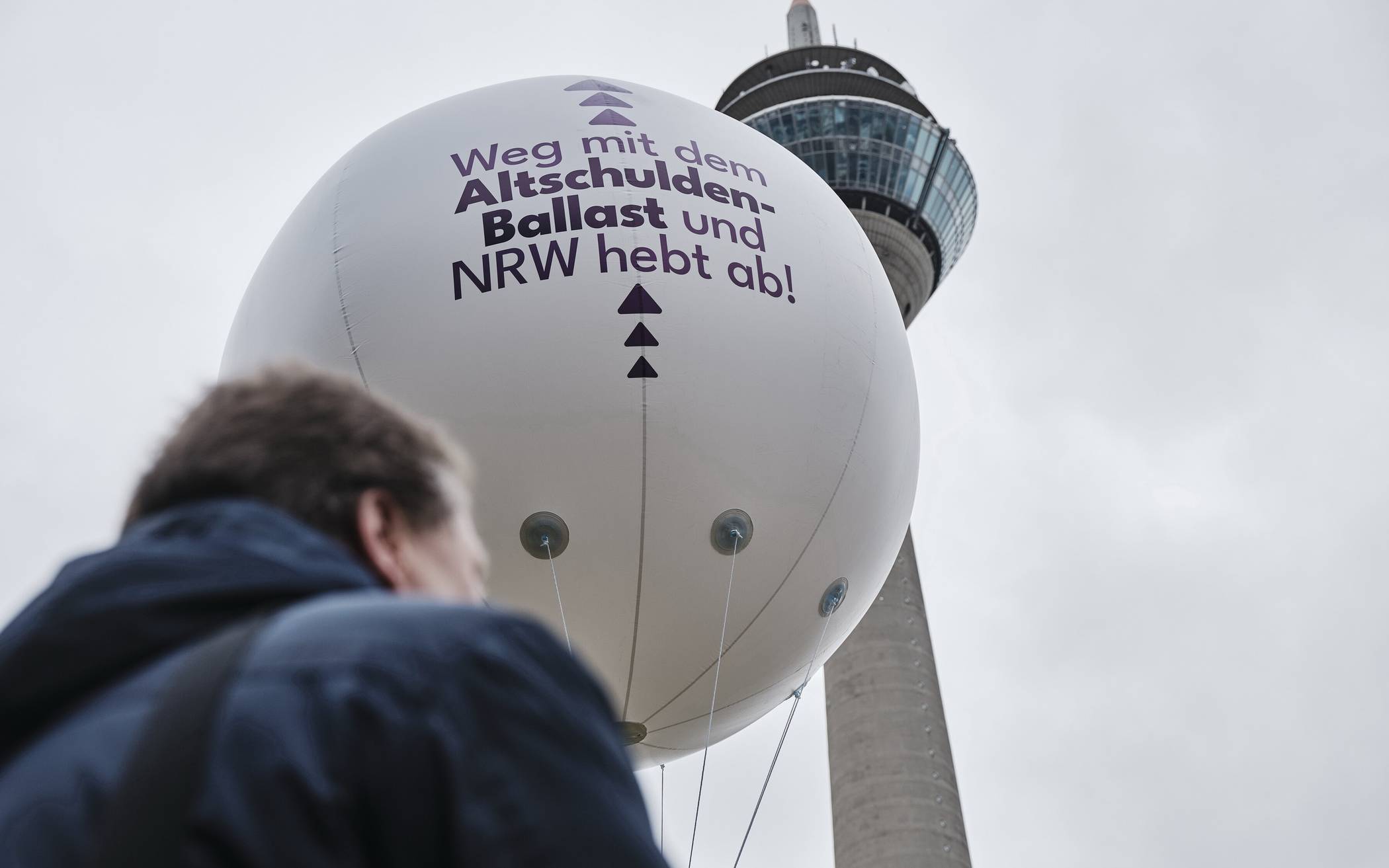  Der große Ballon mit Botschaft. 
