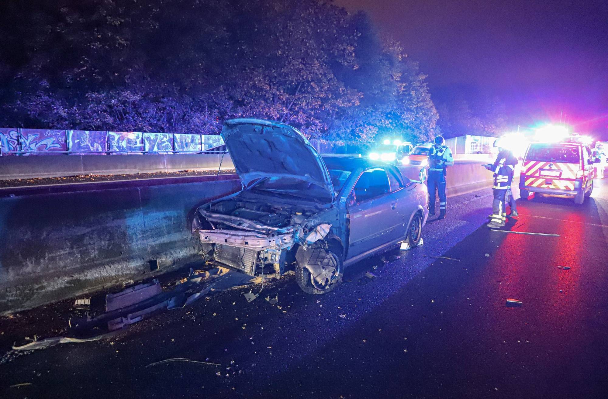 Schwerer Unfall in der Nacht auf der A 46​ in Wuppertal