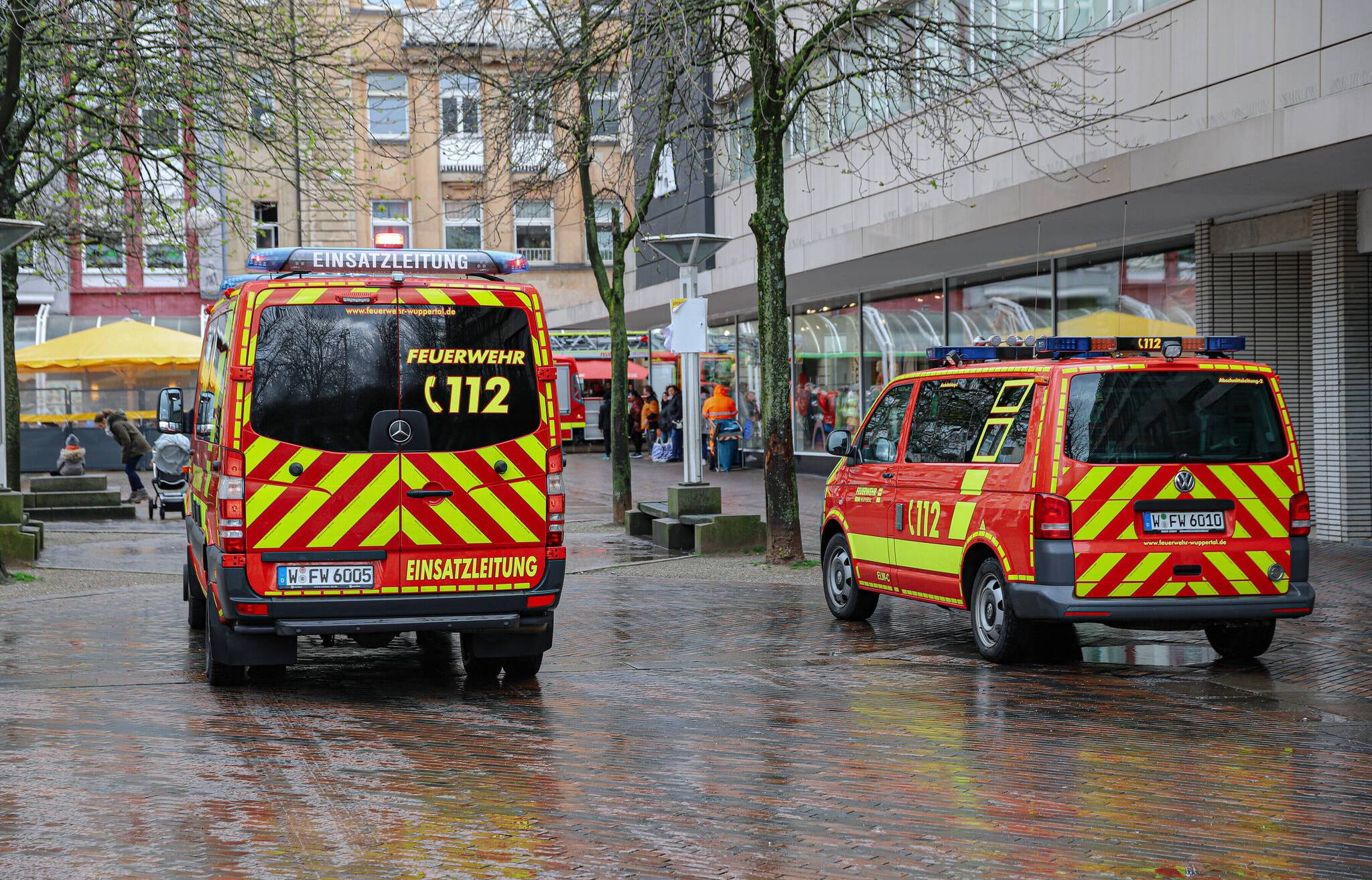 Feuerwehr-Einsatz in der Fußgängerzone​ in Wuppertal-Barmen