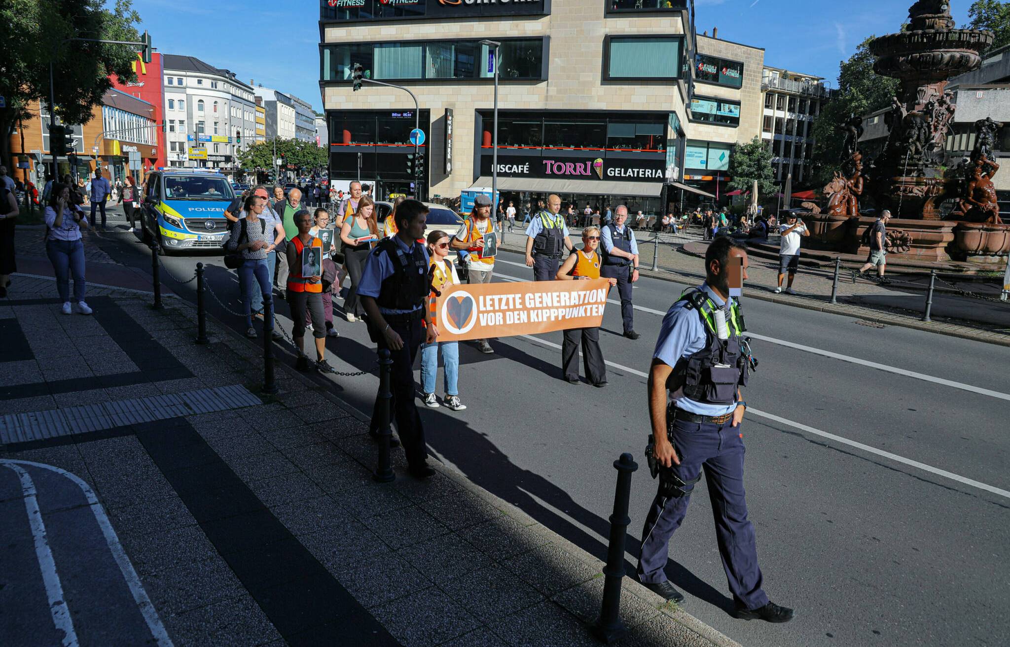 „Letzte Generation“-Demo in Wuppertal-Elberfeld​