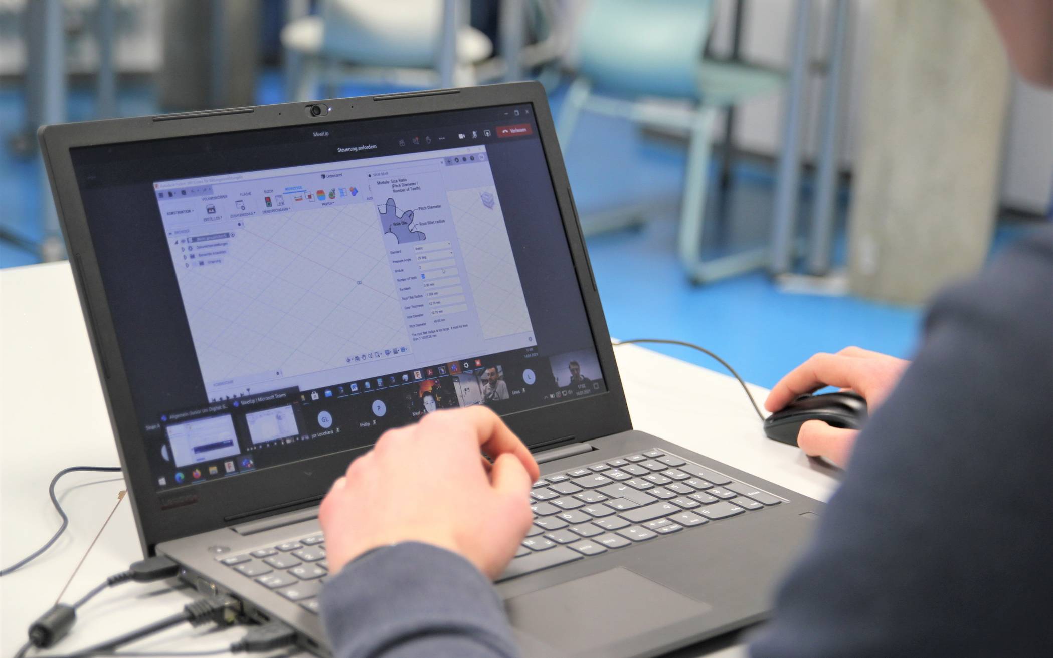 FDP: „Laptops bis Fristablauf aushändigen“