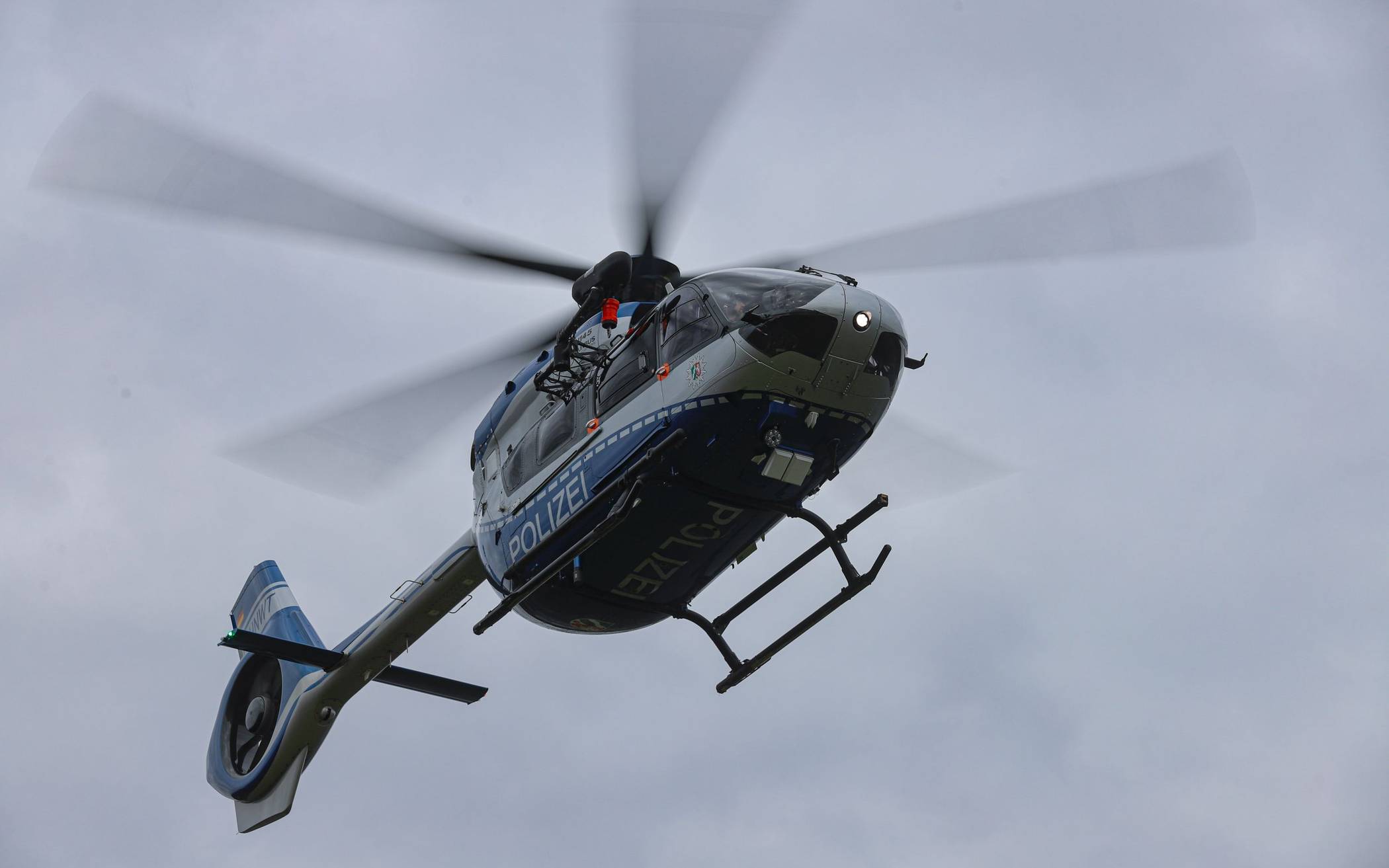 Polizei-Hubschrauber kreist über Ronsdorf