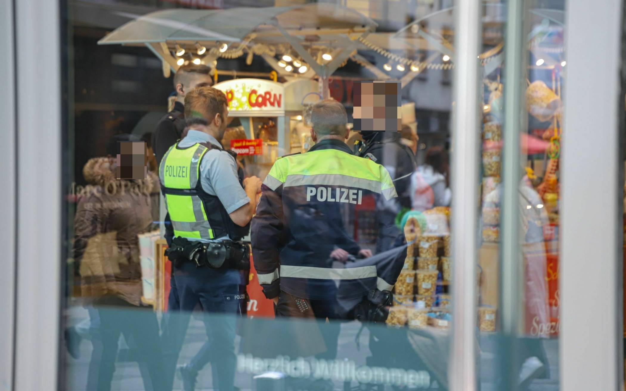 Bilder: Polizei-Einsatz in Wuppertaler City-Arkaden​