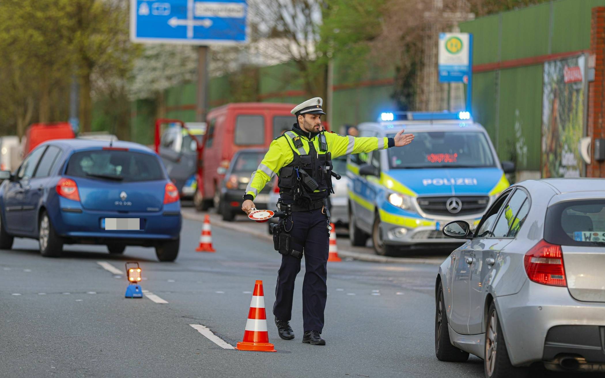 Bilder: Umfangreiche Verkehrskontrollen in Wuppertal​