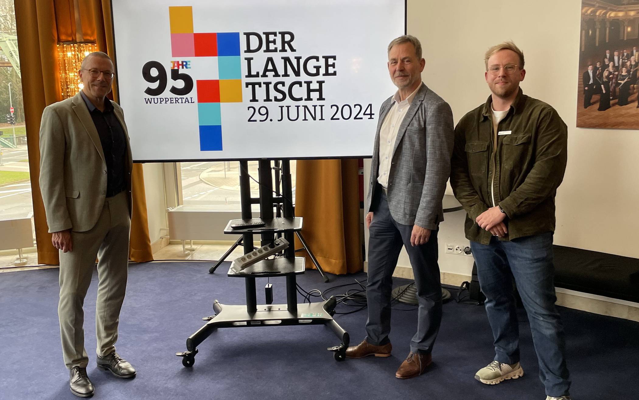 Die nächste große Stadtmarketing-Aktion: OB Uwe Schneidewind (li.) und WMG-Geschäftsführer Martin Bang (Mitte) mit Eventkoordinator Bastian Zeise.