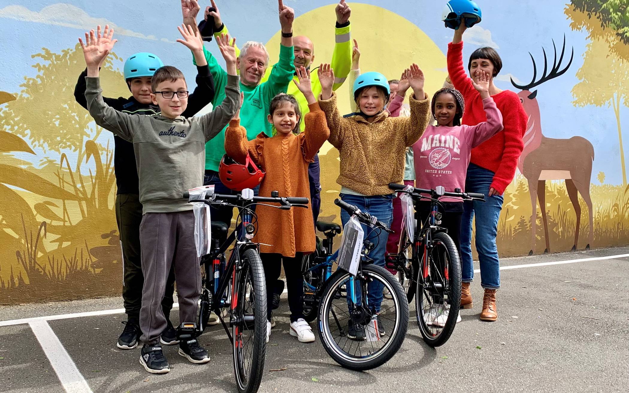 Drei Fahrräder für die Grundschule Schützenstraße
