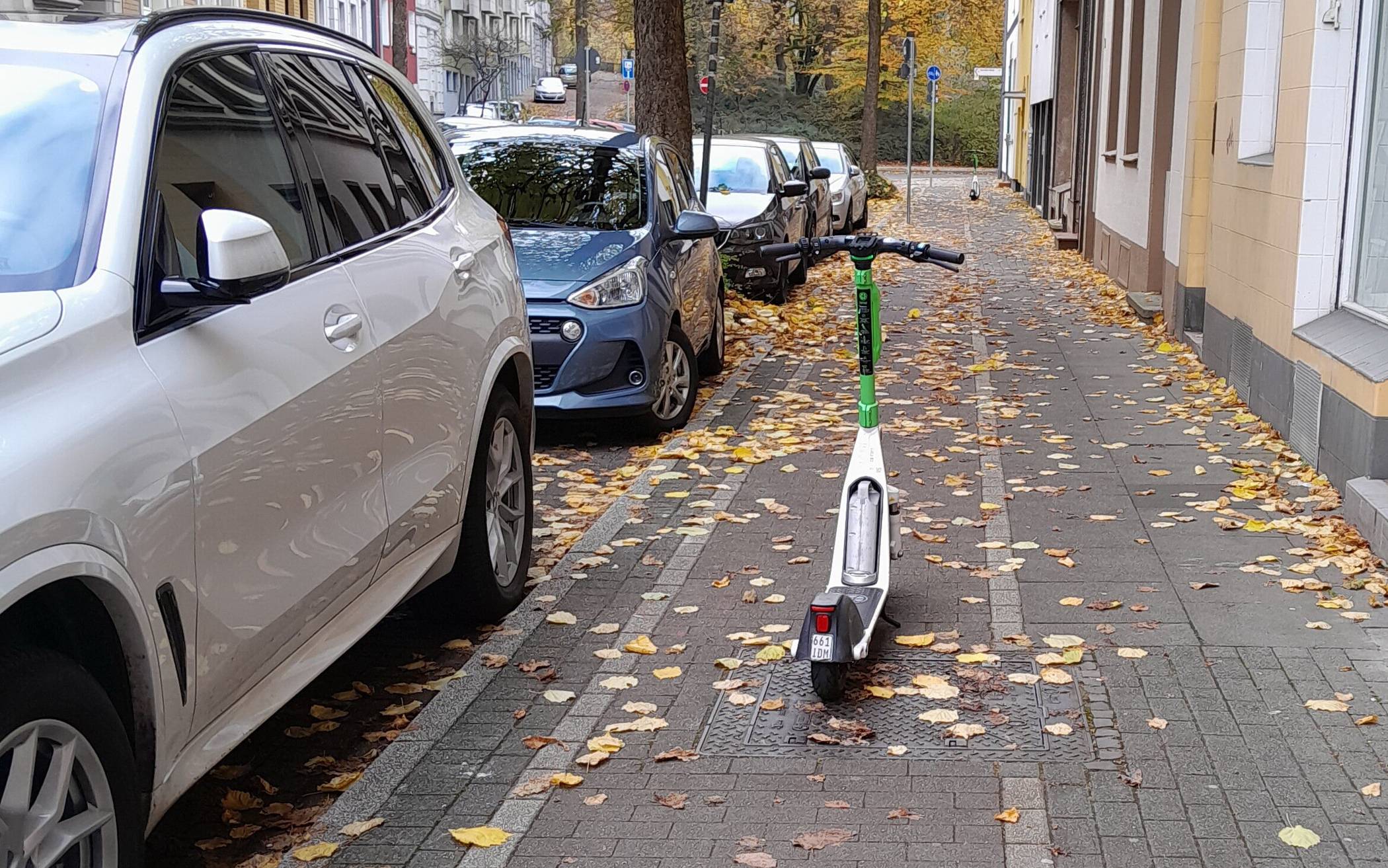 E-Scooter in der Hünefeldstraße.