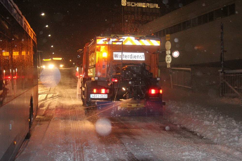 Schneefall behindert Busverkehr