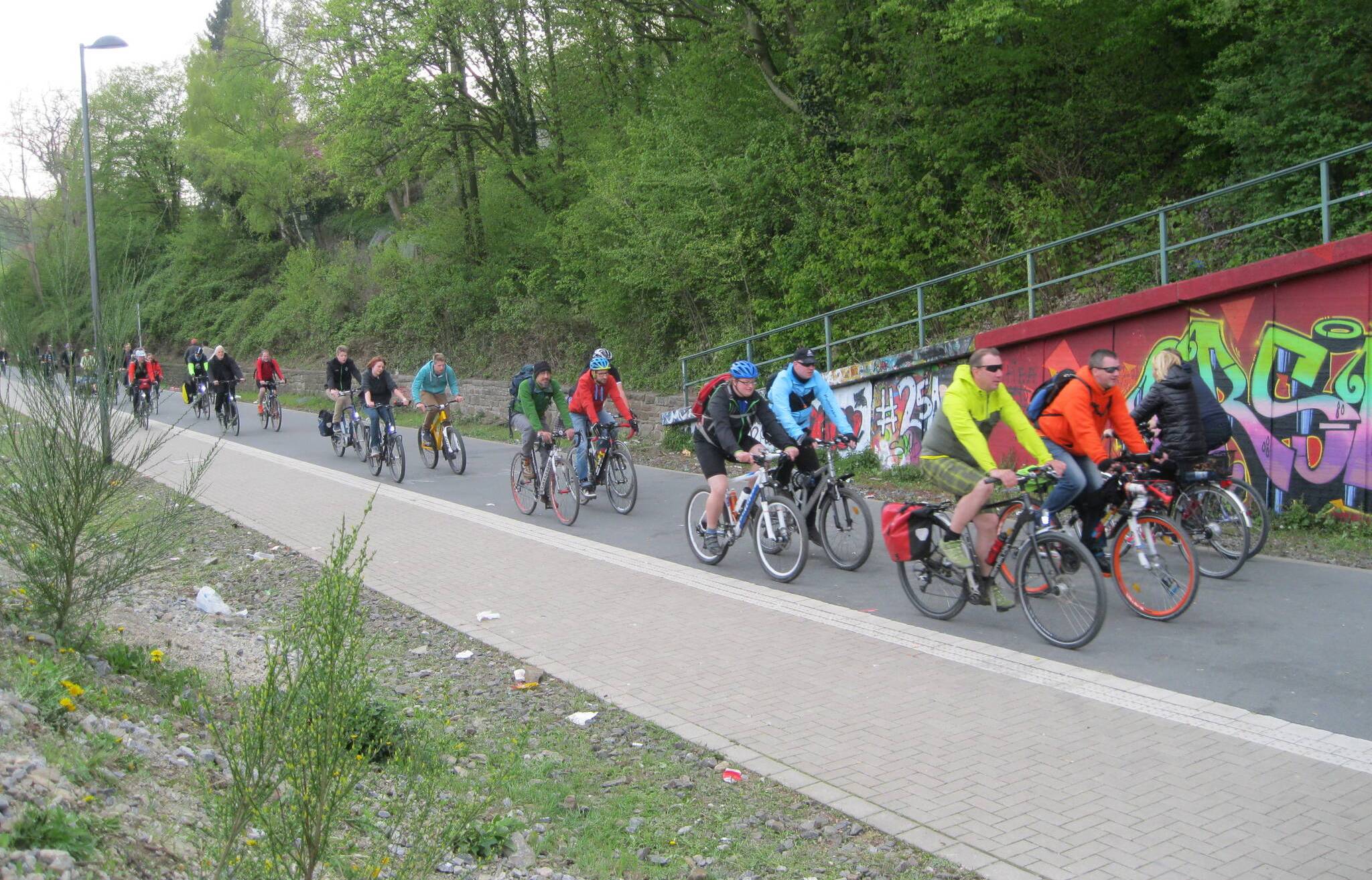  Bis Wuppertals Radfahrer auch in der ganzen Stadt schnell und alltagskompatibel unterwegs sein können, werden noch viel Zeit und vor allem viel Geld erforderlich sein. 