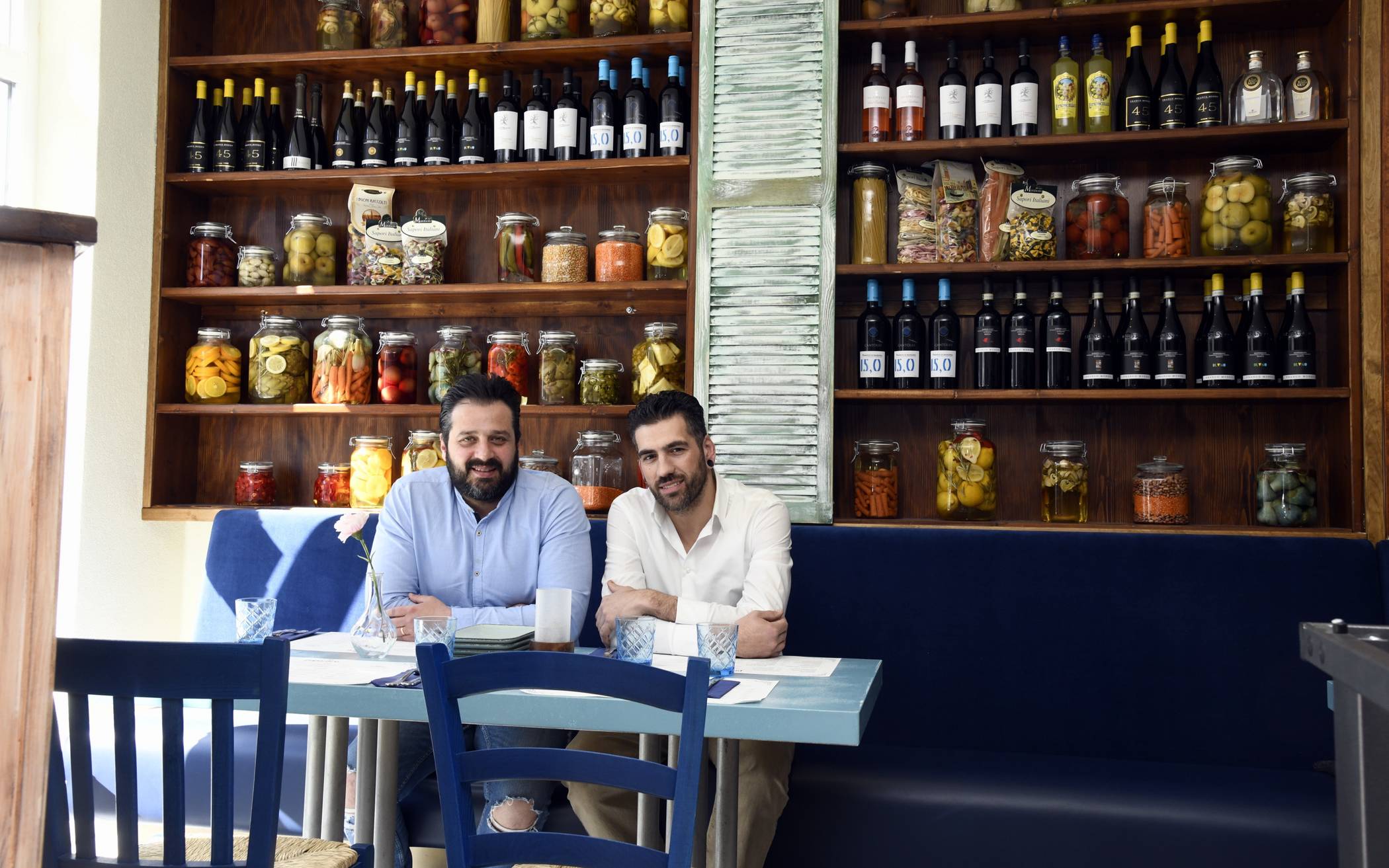  In der „Trattoria Popolare“ freuen sich Agostino Mignemi und Mauro Bommarito auf Gäste, die die Küche Italiens in einem außergewöhnlichen Ambiente genießen möchten. 