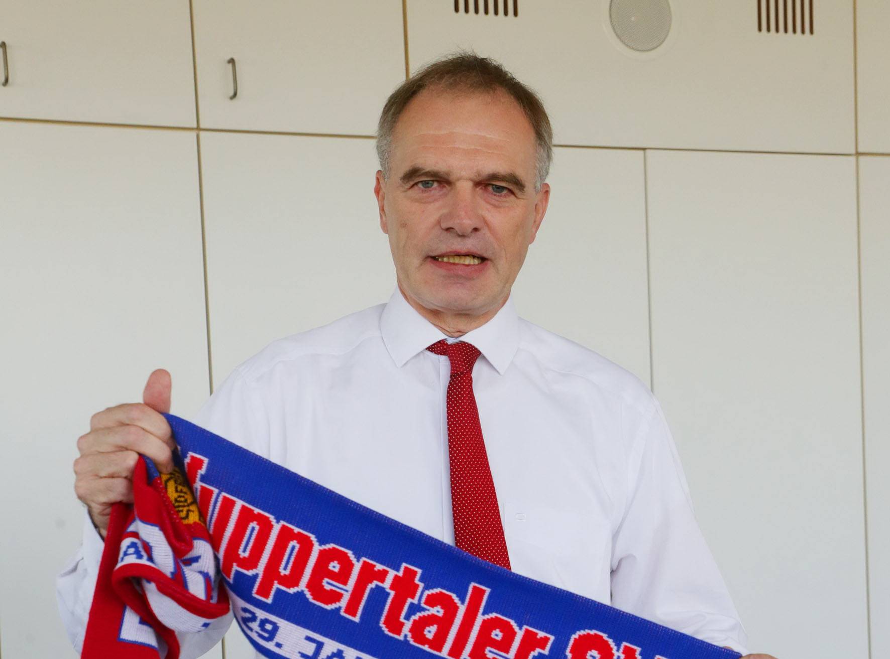  Stefan Raue, der Intendant des Senders Deutschlandradio, ist Wuppertaler – und immer noch ein echter Fan des WSV. 