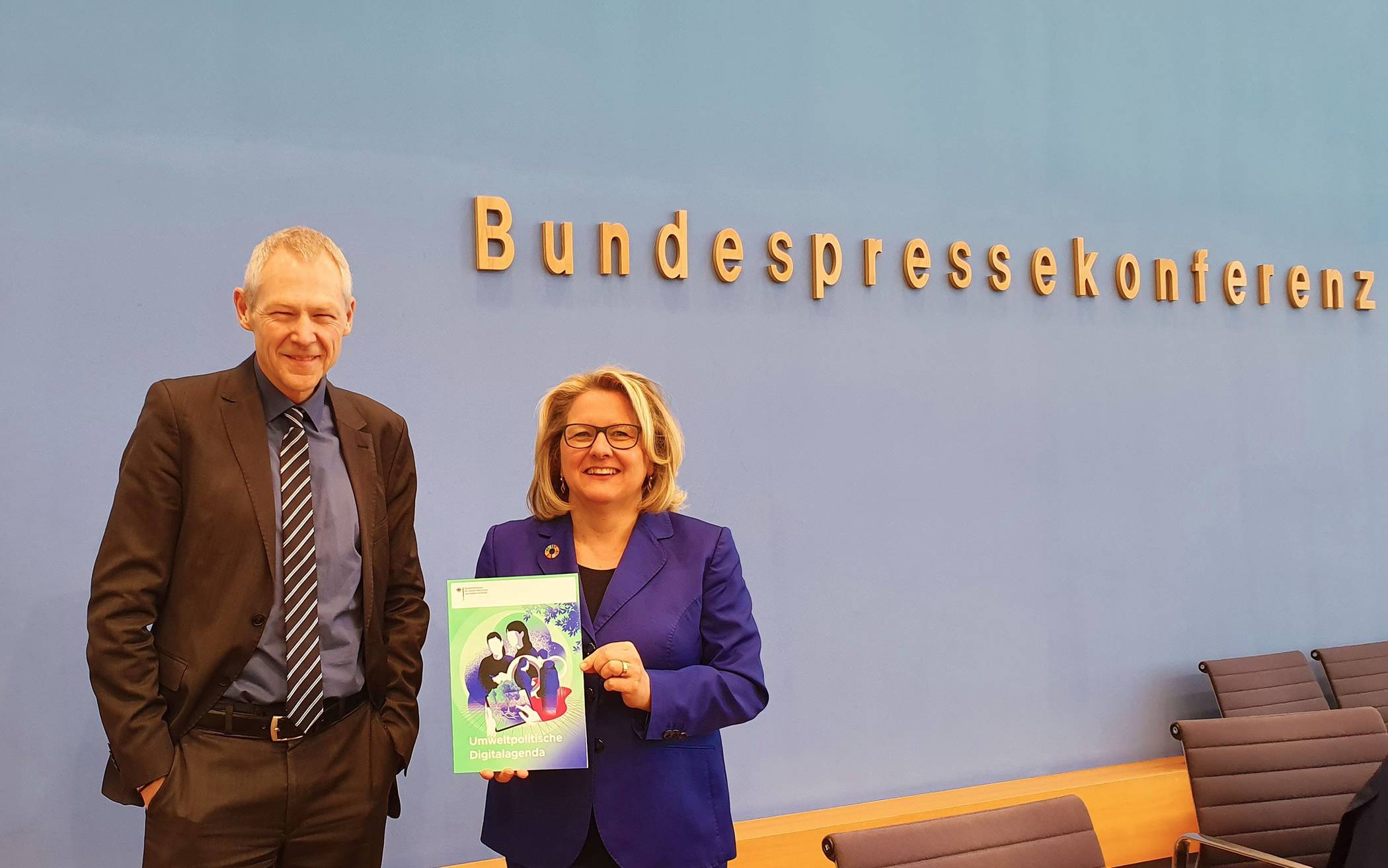  Bundesumweltministerin Svenja Schulze und Prof. Dr.-Ing. Manfred Fischedick (Wuppertal Institut) stellten in Berlin die umweltpolitische Digitalagenda des Bundesumweltministeriums (BMU) vor. 
