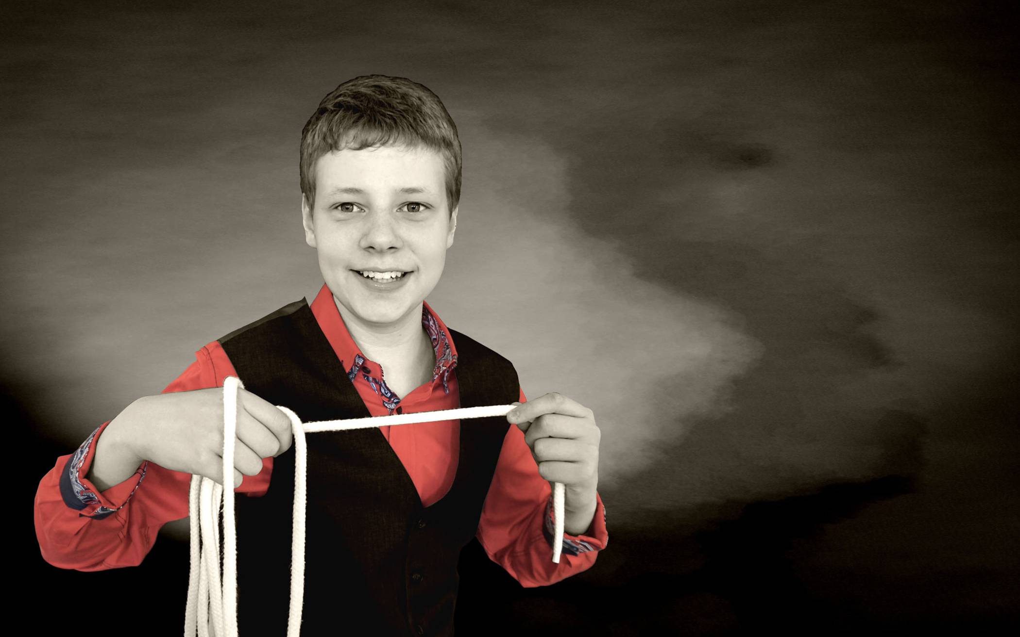  Connor Schlüter (16) bekam im Alter von fünf Jahren den ersten Zauberkasten von seinen Eltern geschenkt. 