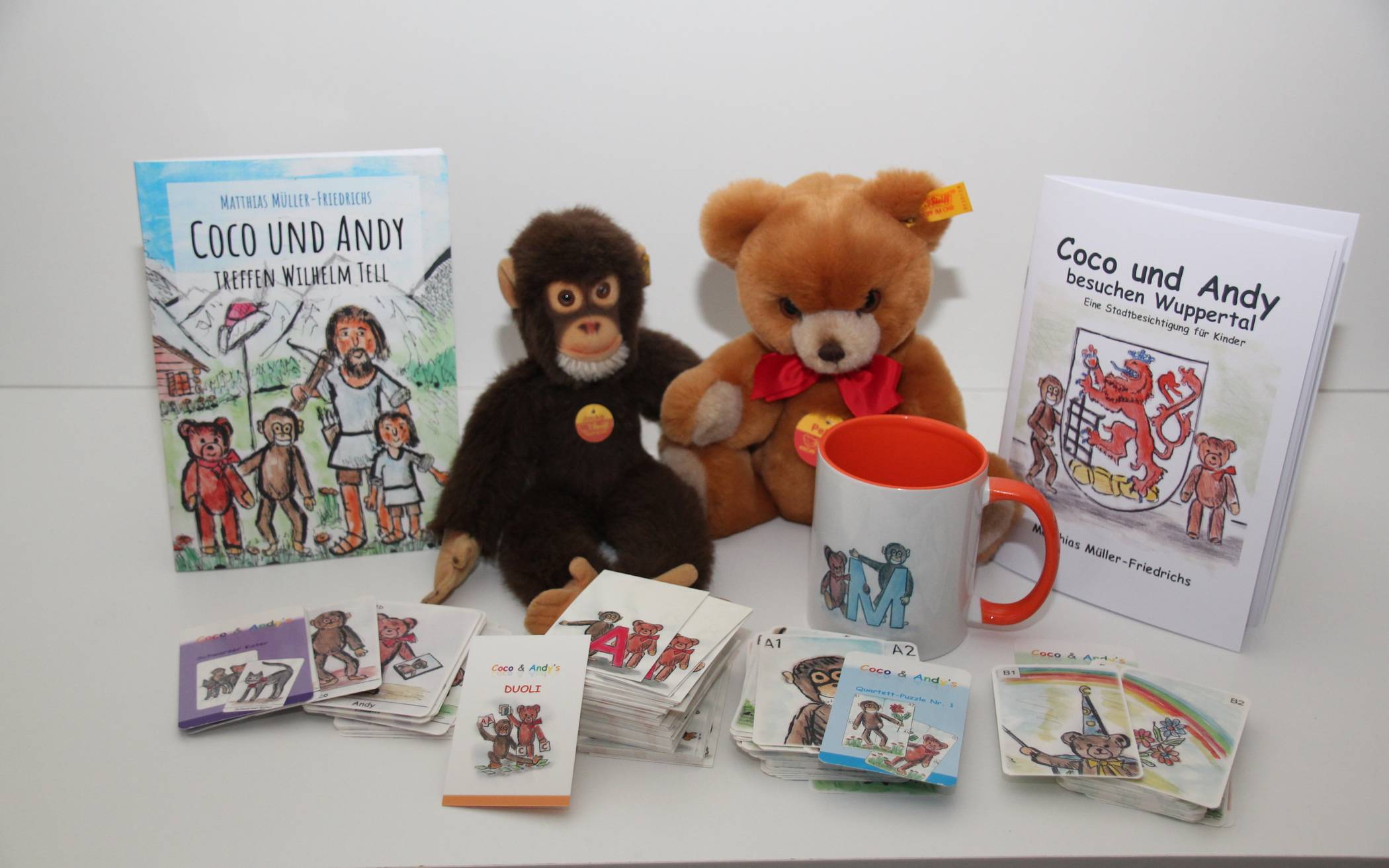  Der kleine Affe Coco und sein Freund Andy, der Bär, haben jetzt jede Menge Spiel- und Lese-Ideen für Kinder.    