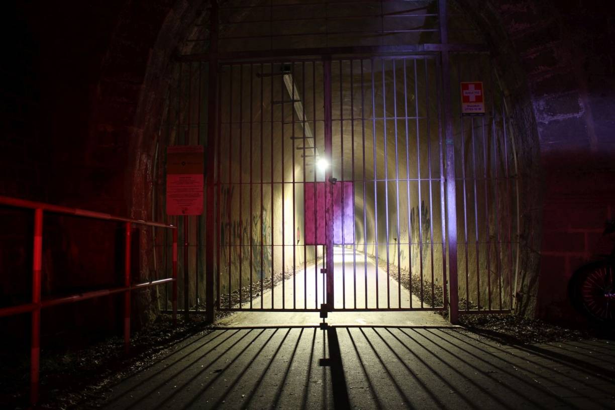 Tunnel Schee wegen Eis gesperrt
