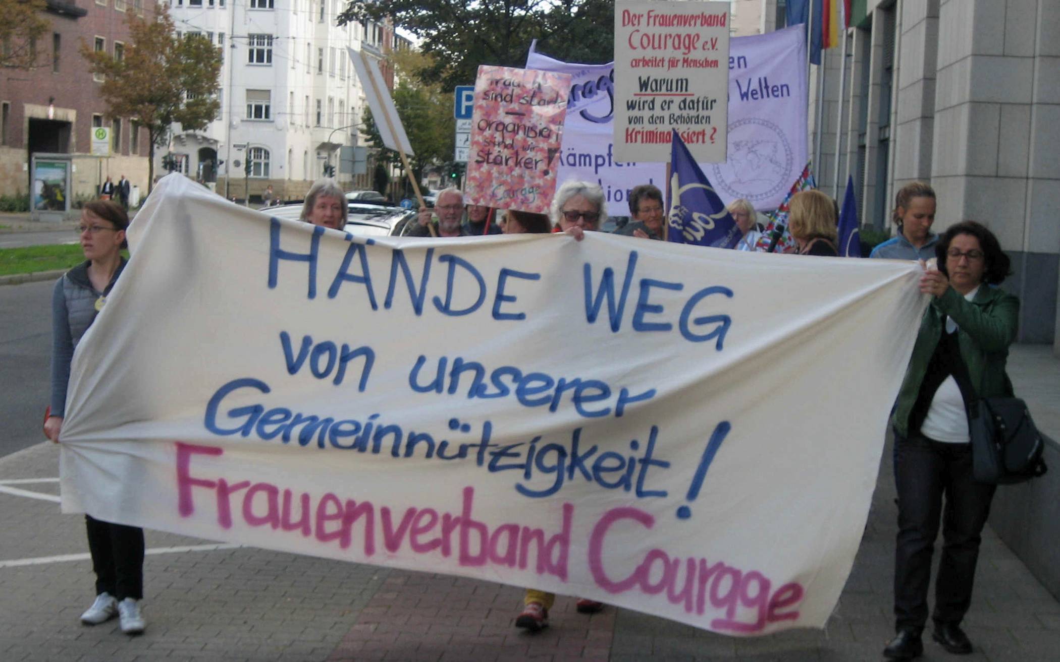 Bild von einer „Courage“-Demo (Archiv).