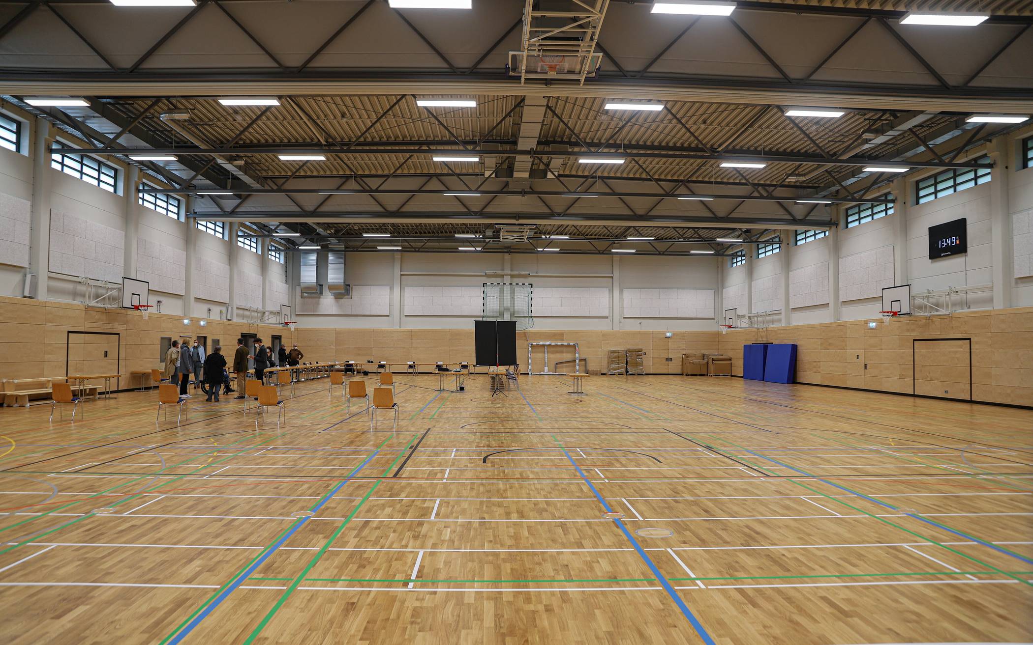 Neue Sporthalle an der Nevigeser Straße in Wuppertal ist fertig