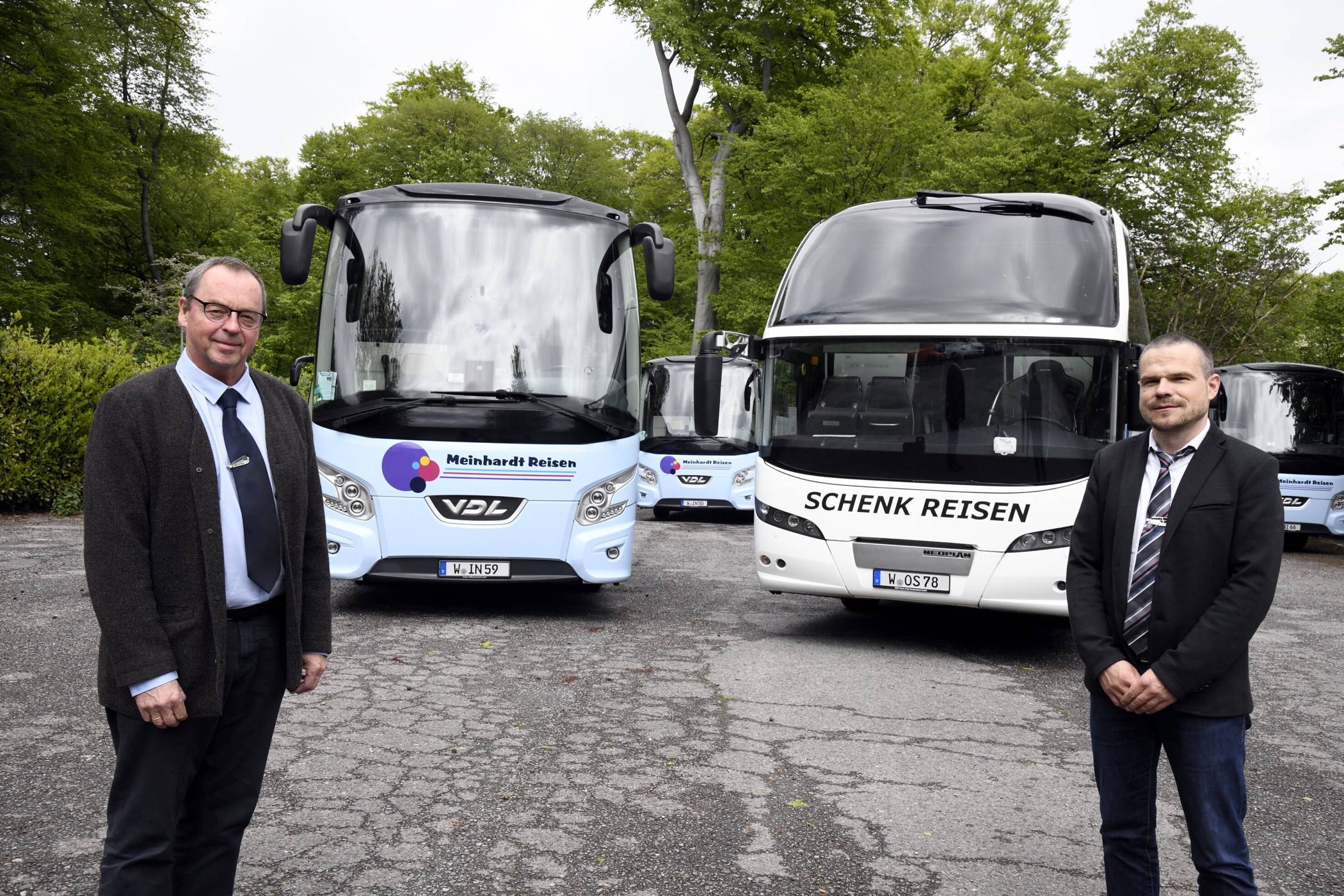  Unternehmer Oliver Schenk (Schenk Reisen, re.) und Harro Meinhardt (Meinhardt Reisen). 