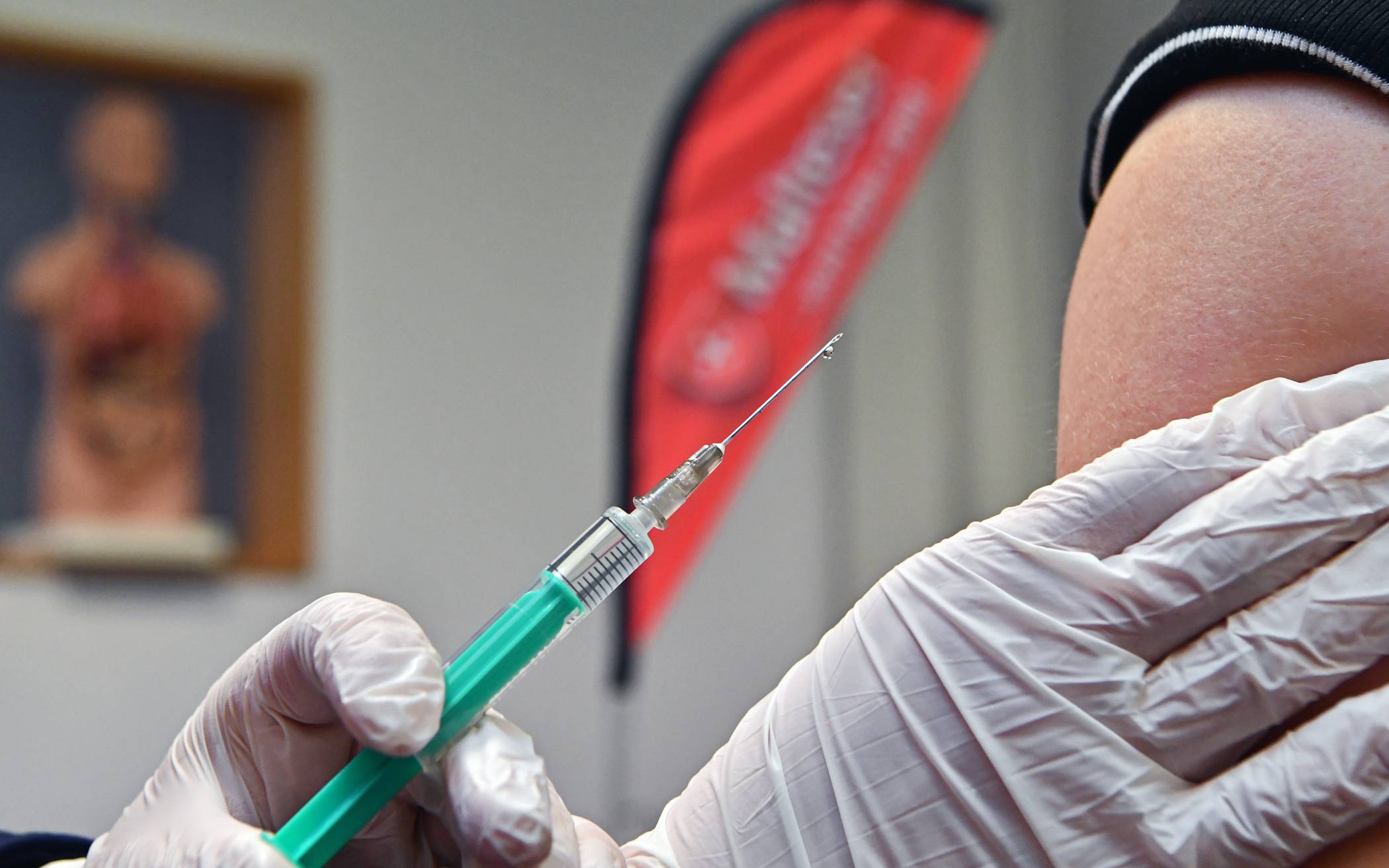 Impfzentrum unterstützt bei Eintragung in Impfpass
