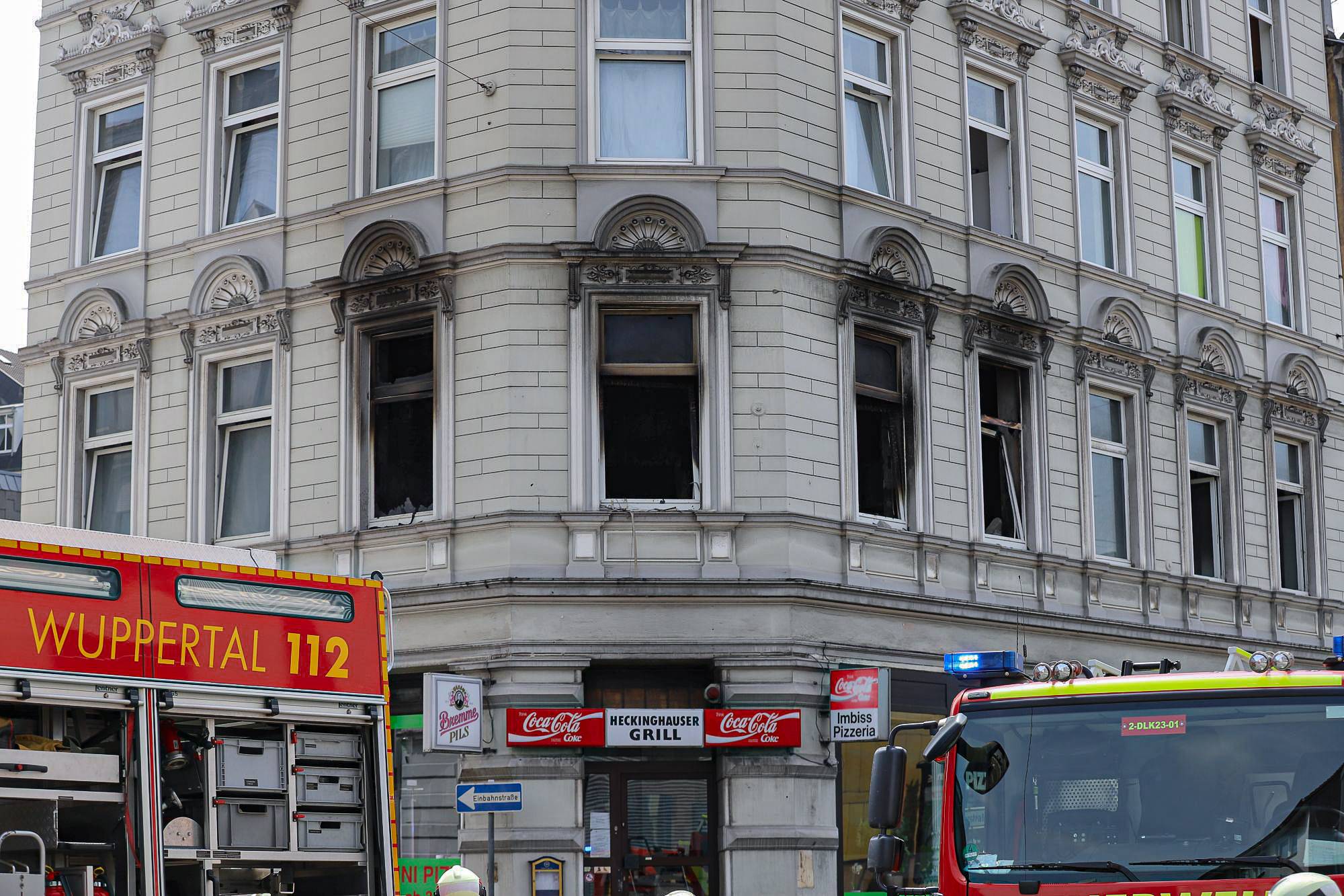  Zwei Wohnungen sind schwer beschädigt. 