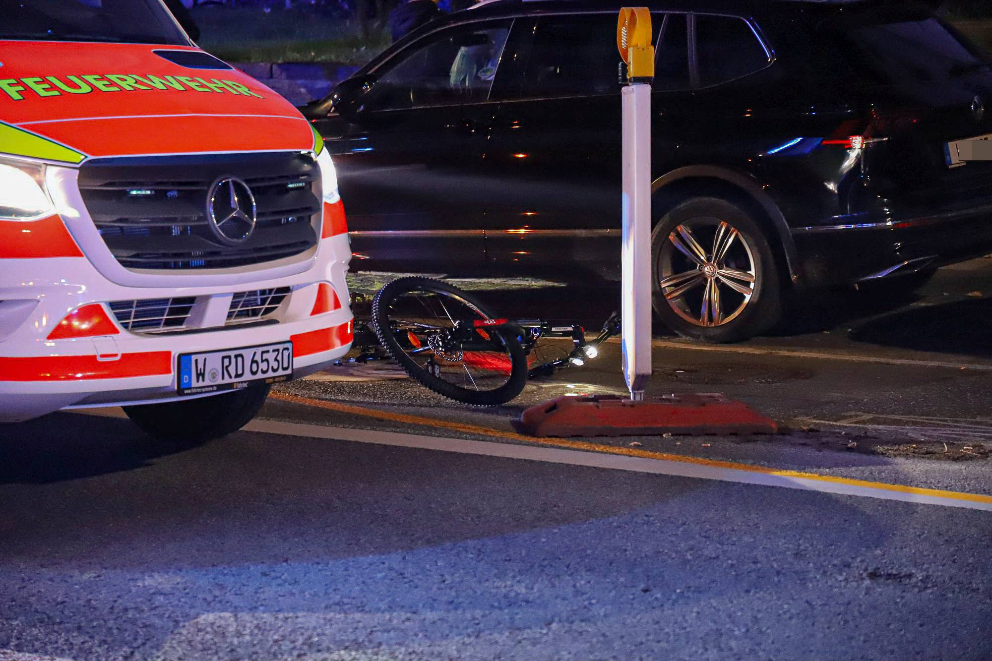  Genau solche Unfälle vermeiden - das ist das Ziel des Fahrradtrainings, das die Polizei gemeinsam mit der Stadt Wuppertal anbietet. 
