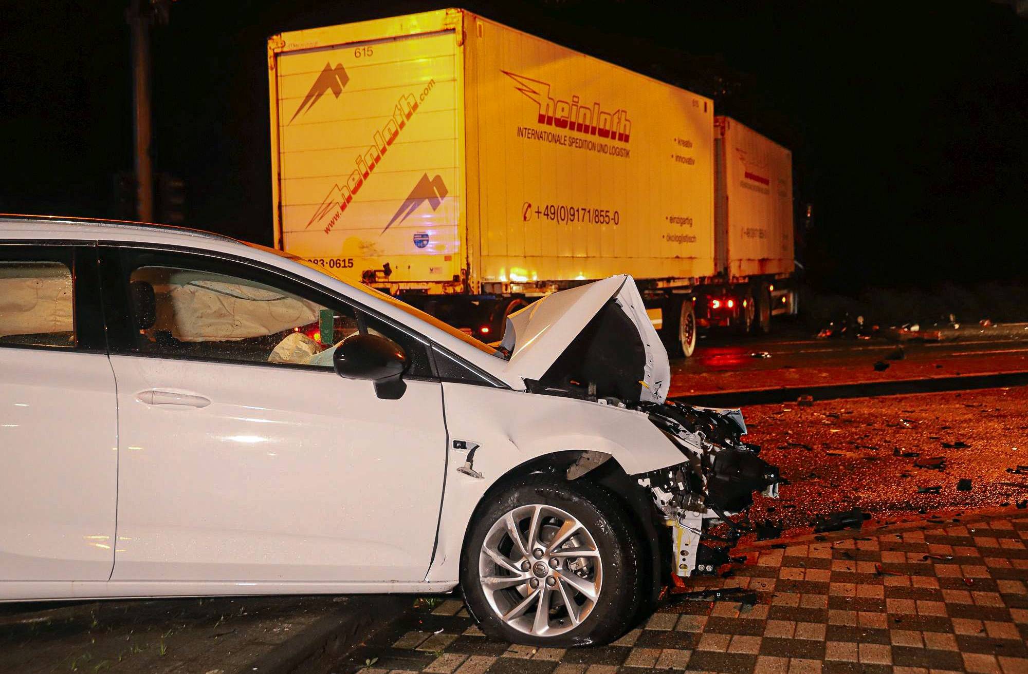 50.000 Euro Sachschaden nach Unfall in Wuppertal