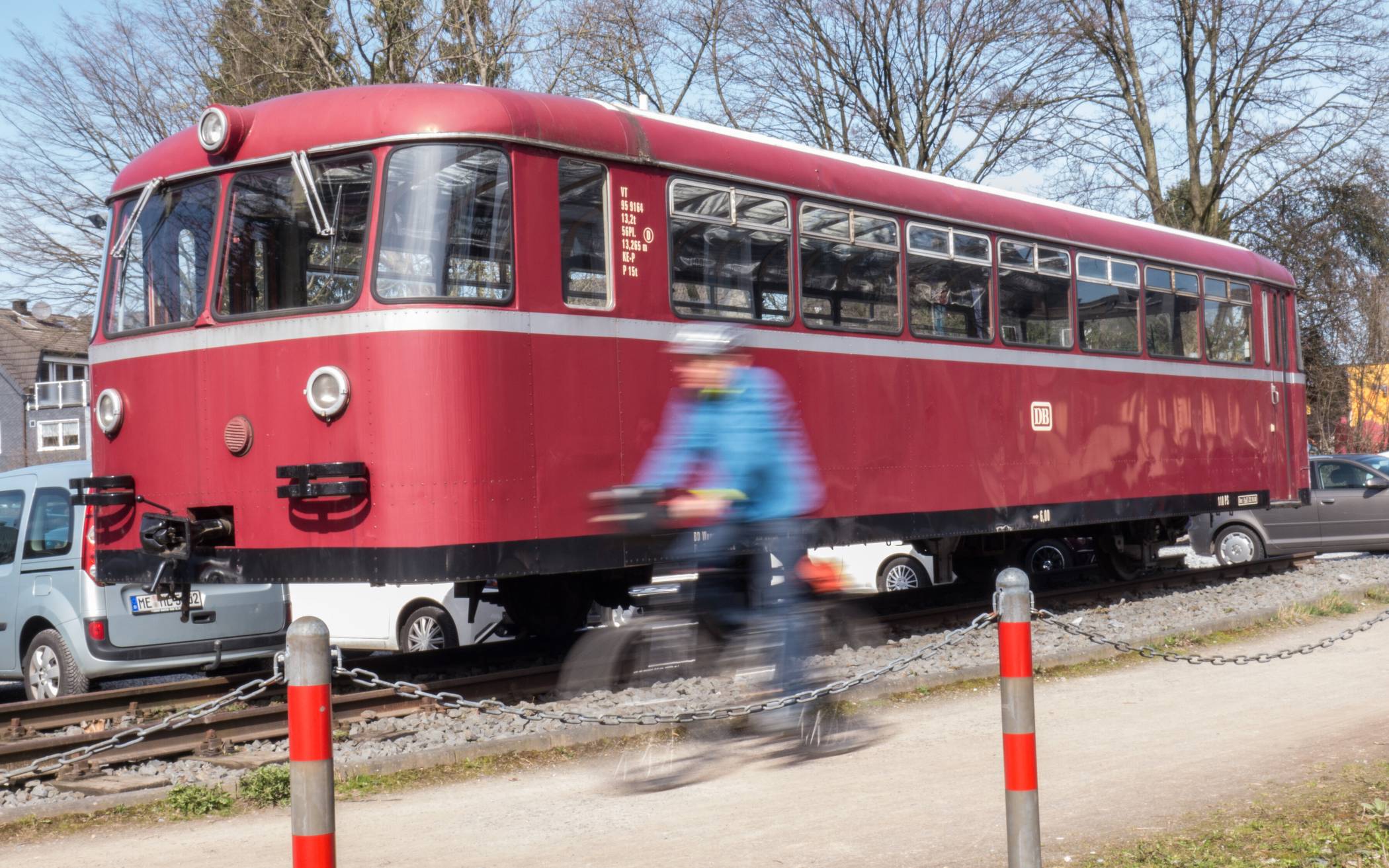  Andenken an den Samba: der historische Schienenbus in Cronenberg. 