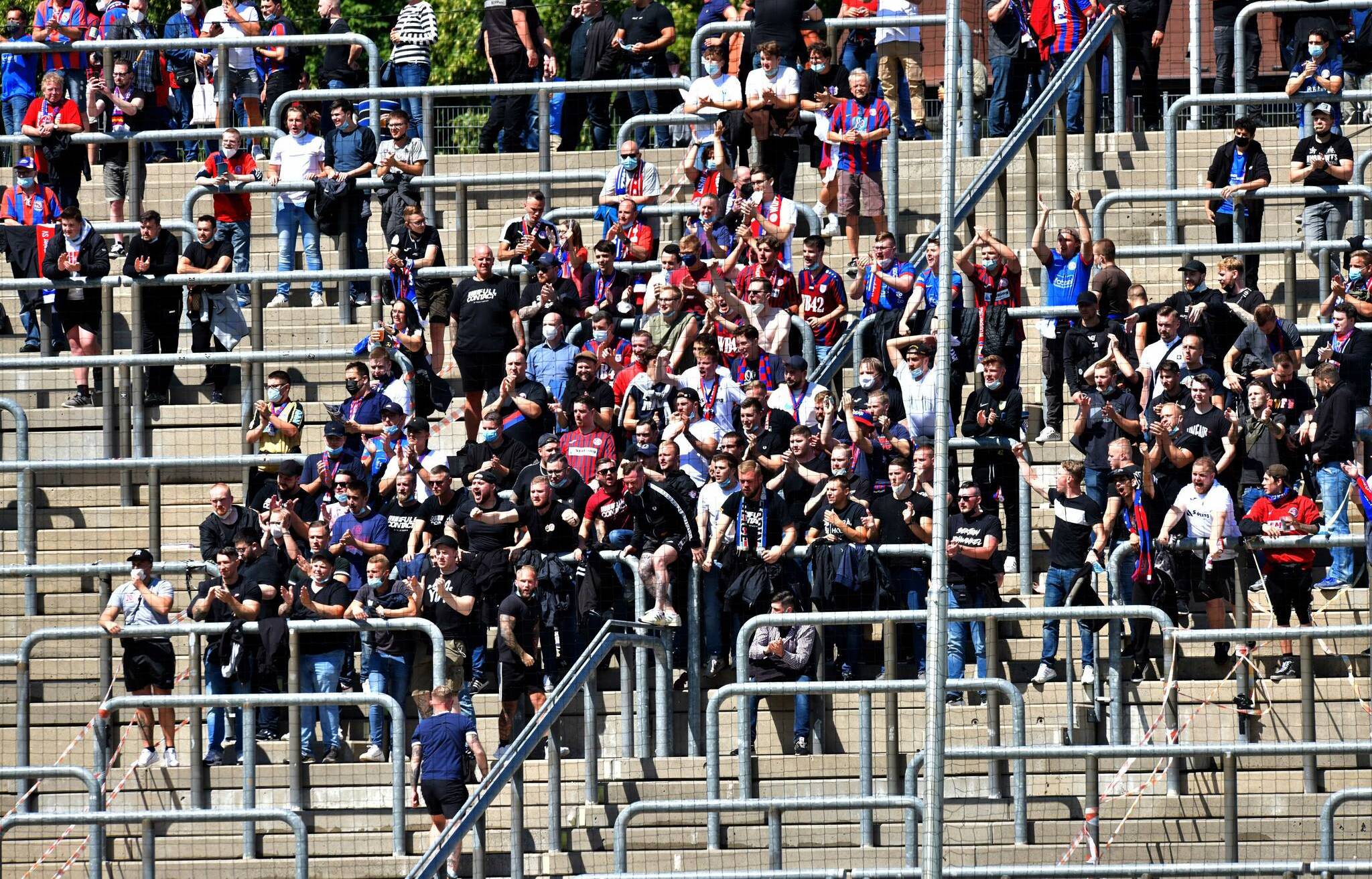 WSV-Fans beim Spiel gegen Bochum.