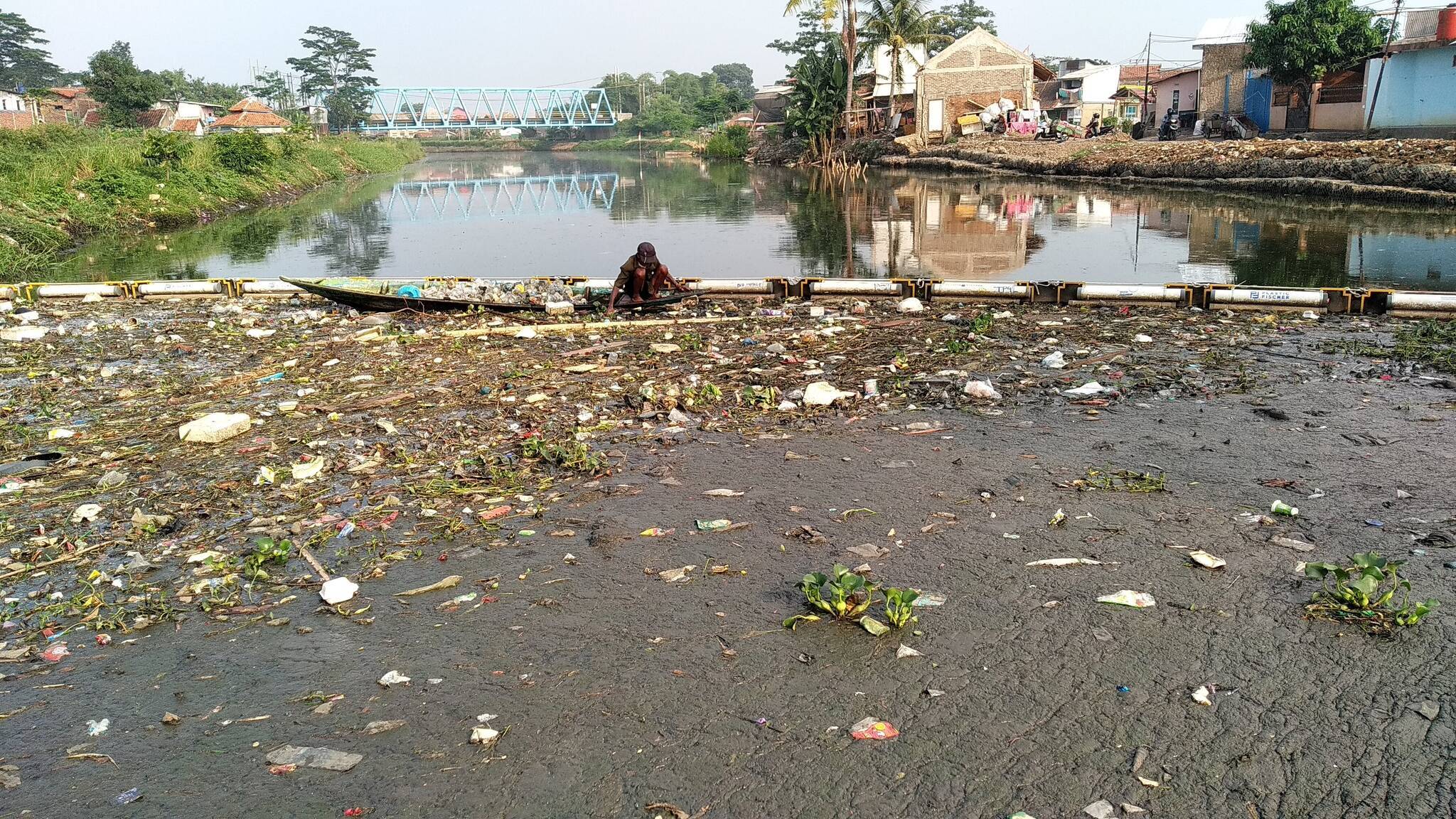  “Plastic Fischer“ soll die Verunreinigung der Gewässer in Asien stoppen. 