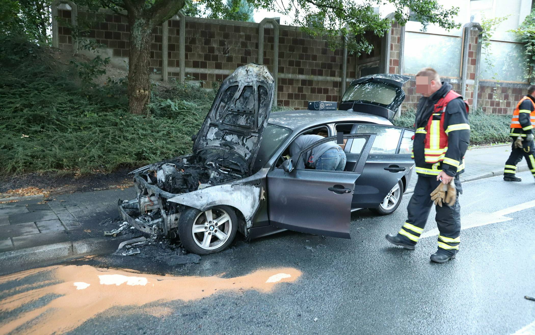 Der Wagen ist möglicherweise ein Totalschaden.
