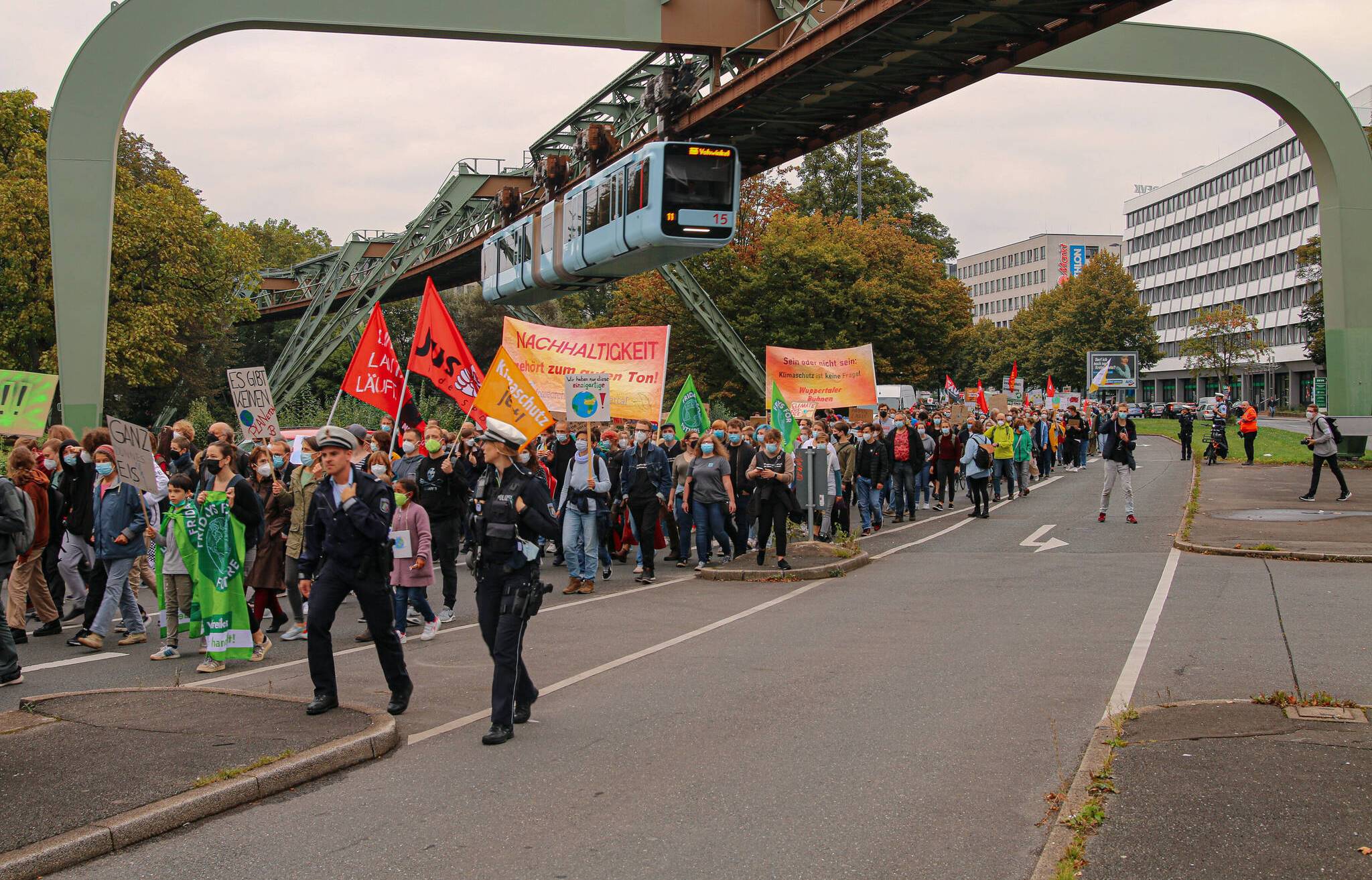  Rund 3.000 Menschen hatten sich am 24. September in Wuppertal am Klimastreik beteiligt. 