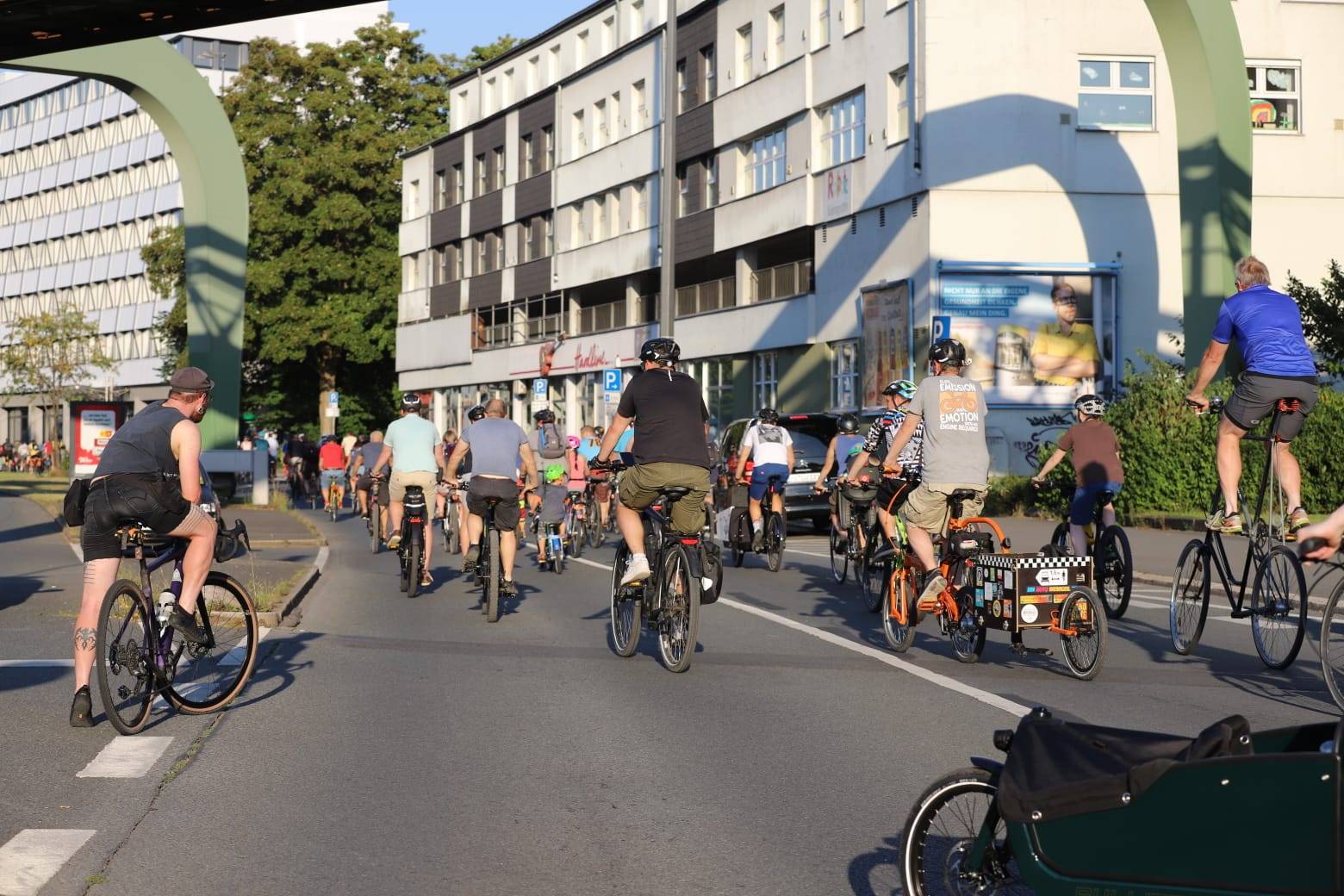 Bild einer Radfahrer-Demo auf der Wuppertaler