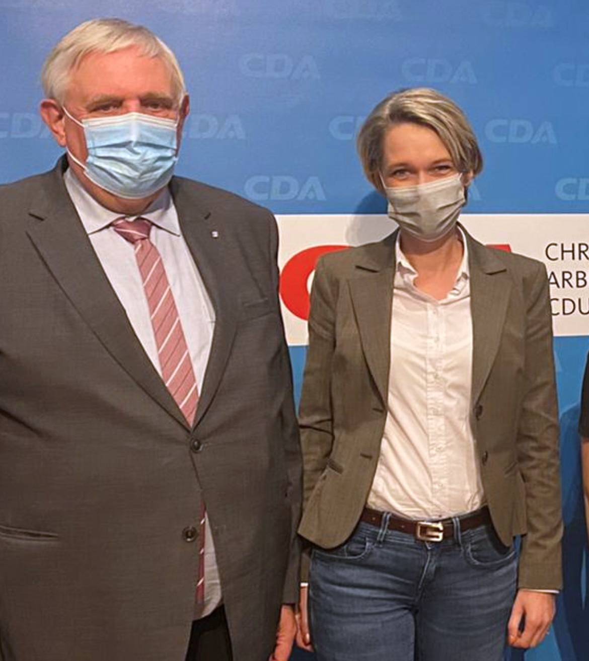  Anja Vesper mit dem Bundesvorsitzenden der CDA, dem NRW-Gesundheitsminister Karl-Josef Laumann. 