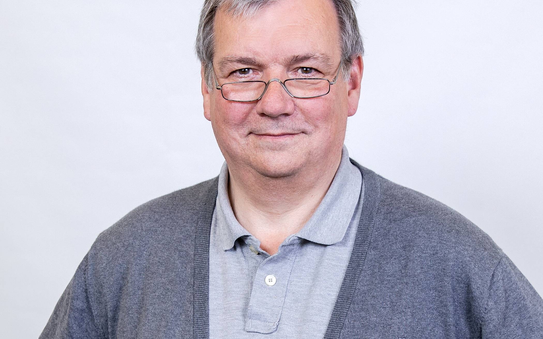  Prof. Dr. Hans-Willi Kling (Bergische Uni). 