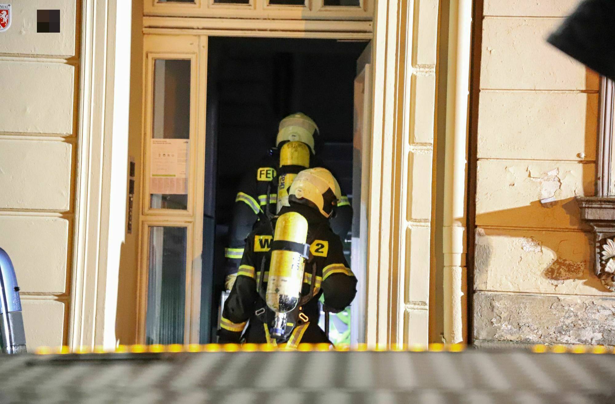 Wuppertaler Feuerwehr rettet zwei Personen