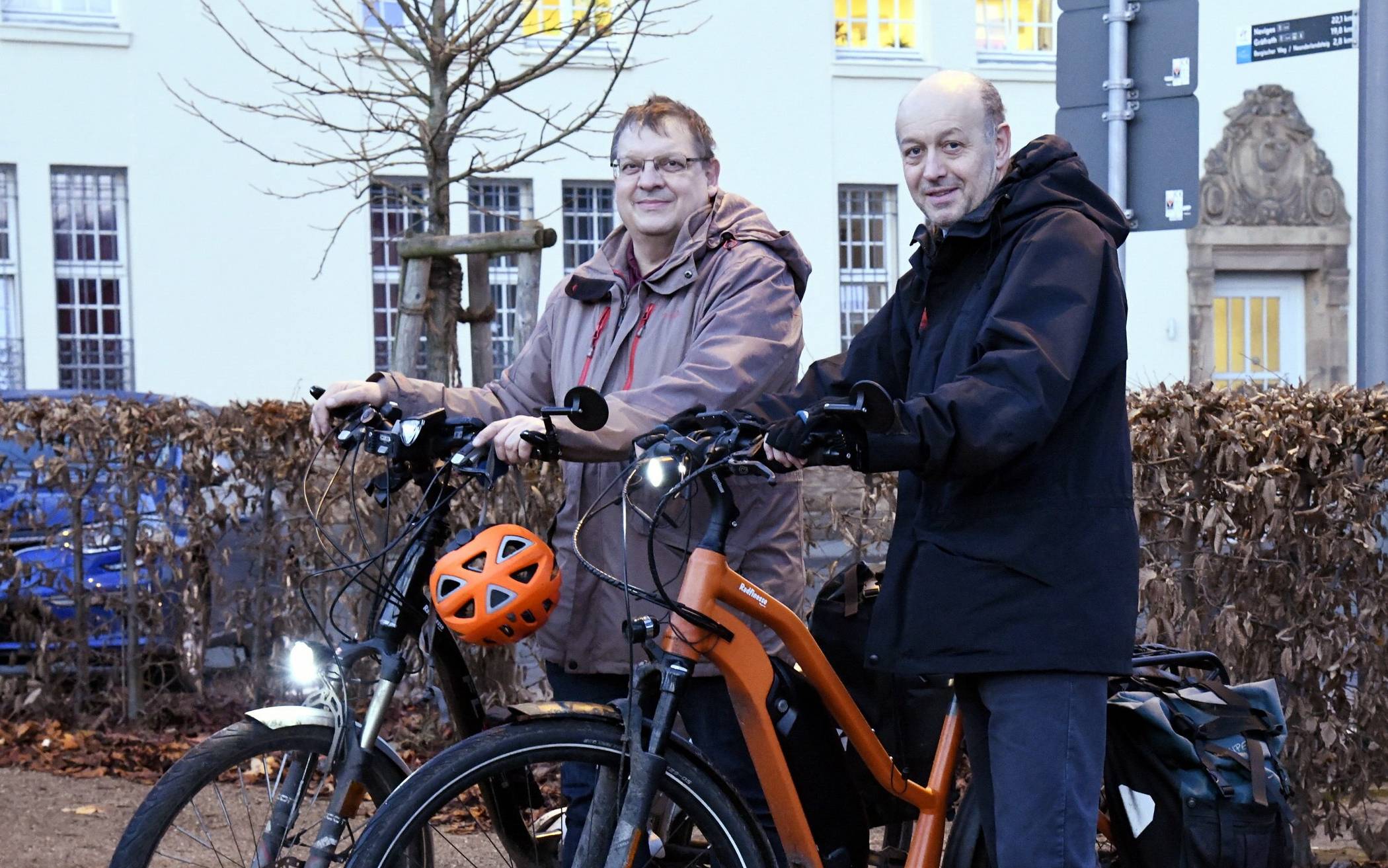 Klaus Lang (rechts) und Lorenz Hoffmann-Gaubig sind die beiden Vorsitzenden der Wuppertaler Sektion des Radfahrerverbandes ADFC.  