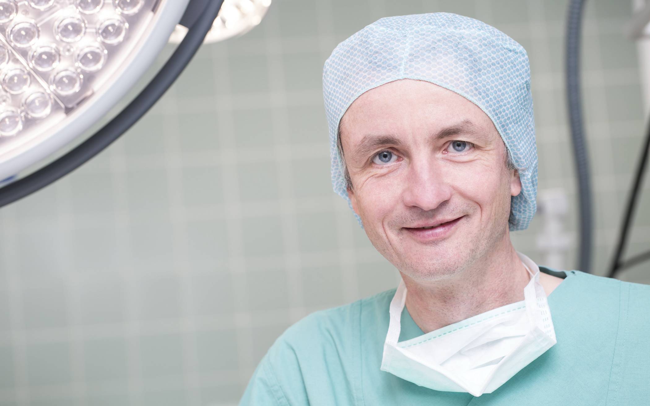  Dr. med. Martin Weiss (Chefarzt der Klinik für Anästhesiologie und Intensivmedizin). 