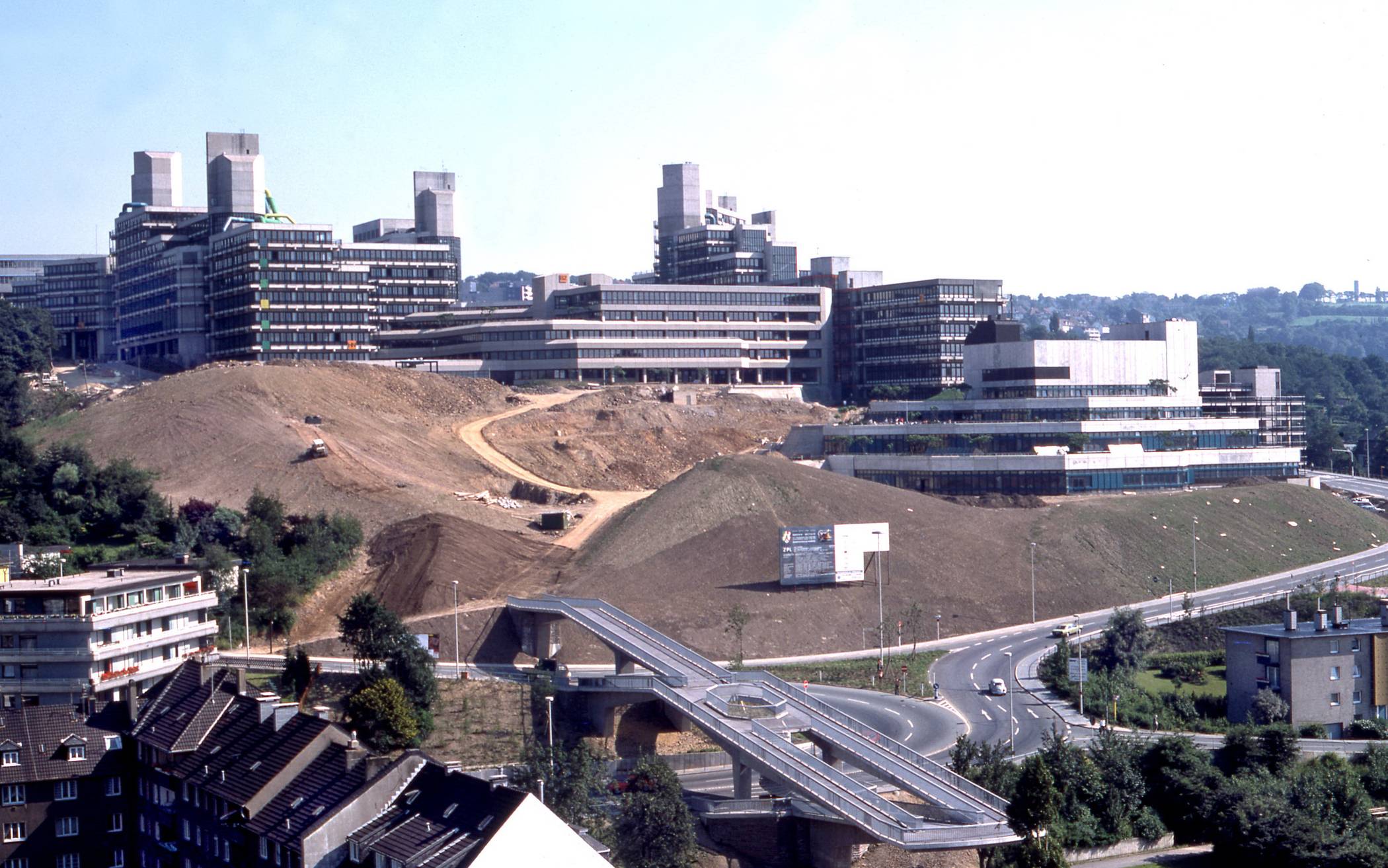  Die Baustelle am Grifflenberg, 1977, Sicht aus Norden. 