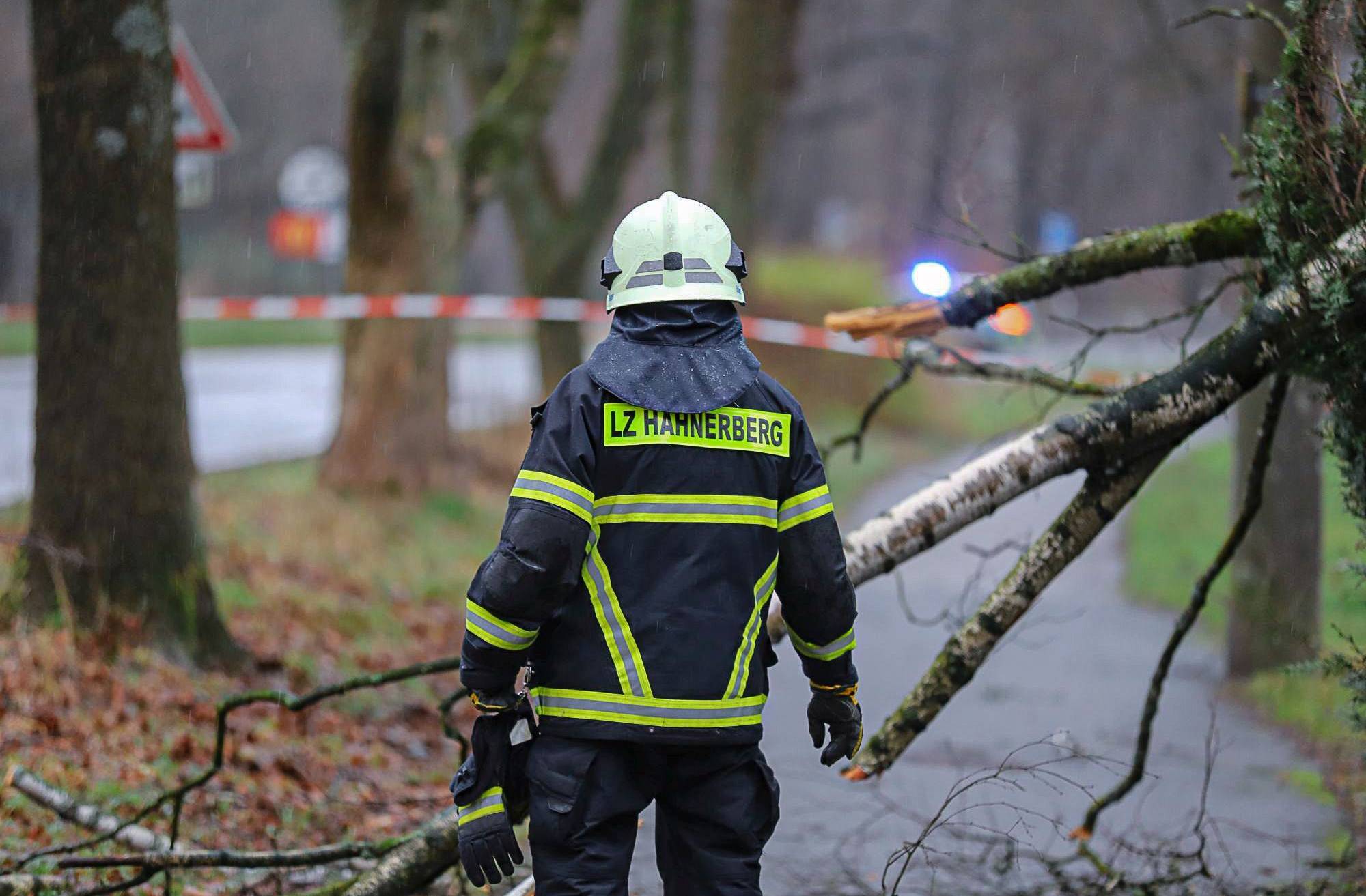 Die Feuerwehr rechnet mit sturmbedingten Einsätzen