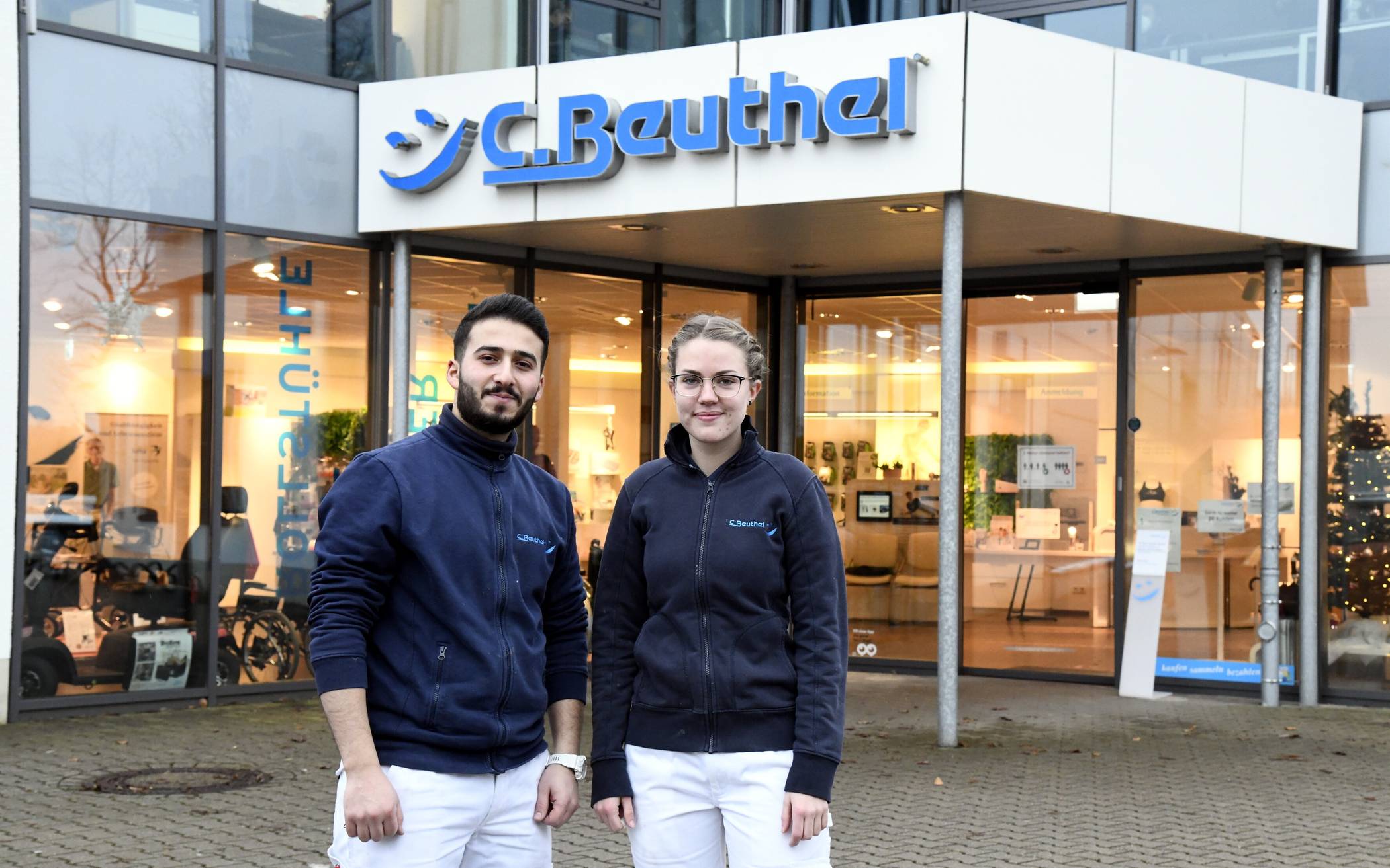 Hannah und Kassem werden Orthopädietechniker bei Beuthel