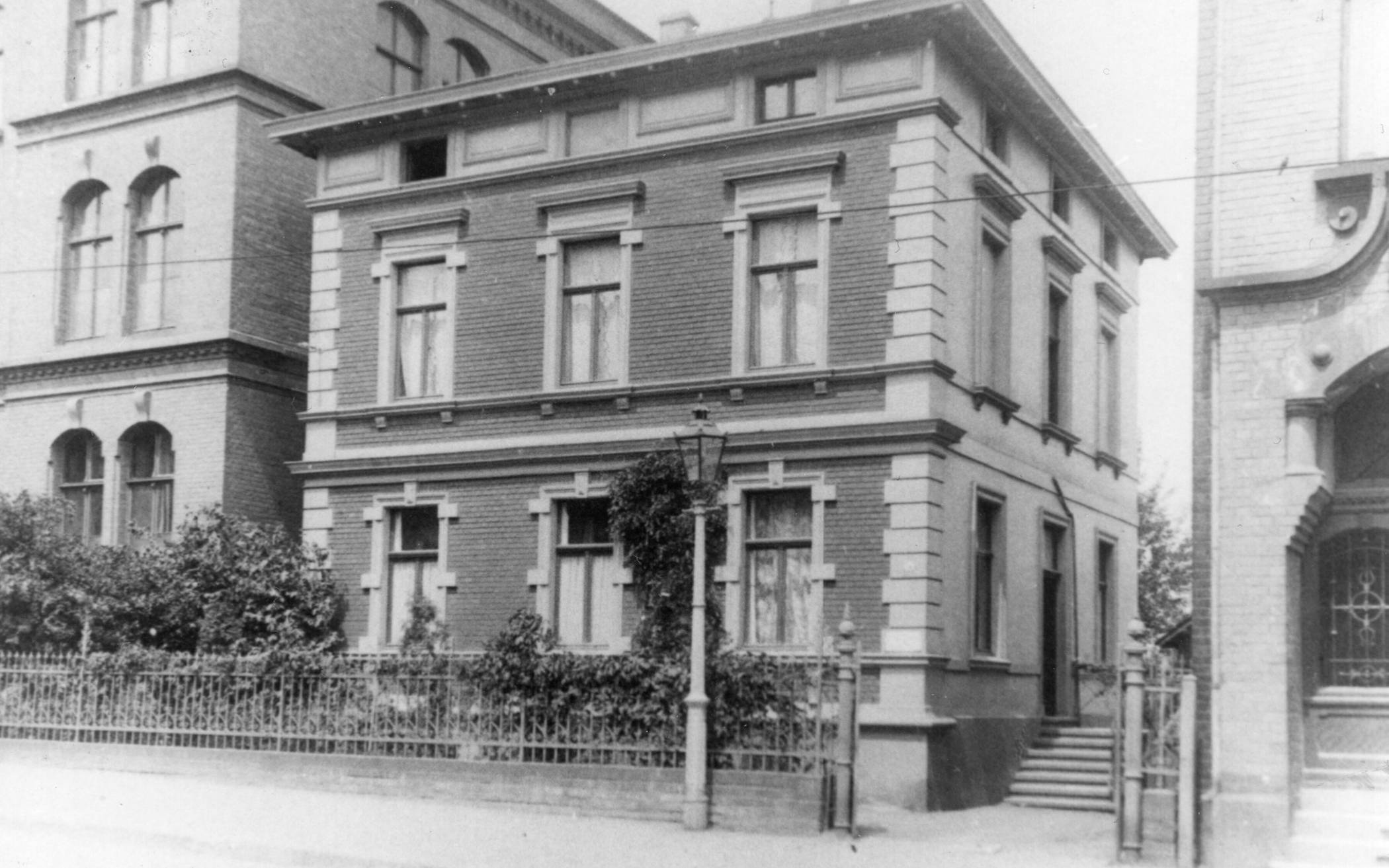 Alb. &amp; E. Henkels - Haus des Werkdirektors, ca....