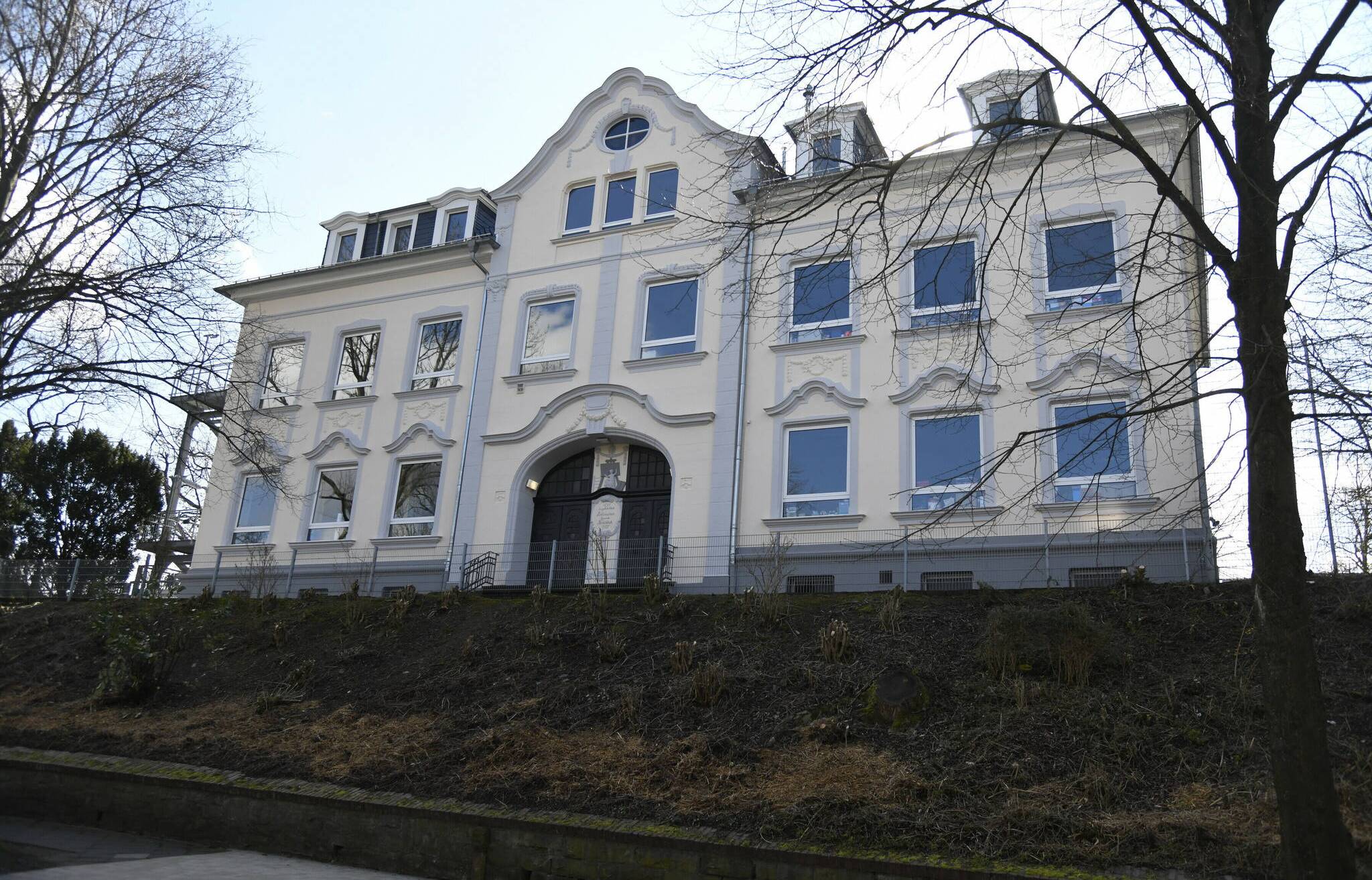 Das Gebäude der Grundschute Hottenstein.