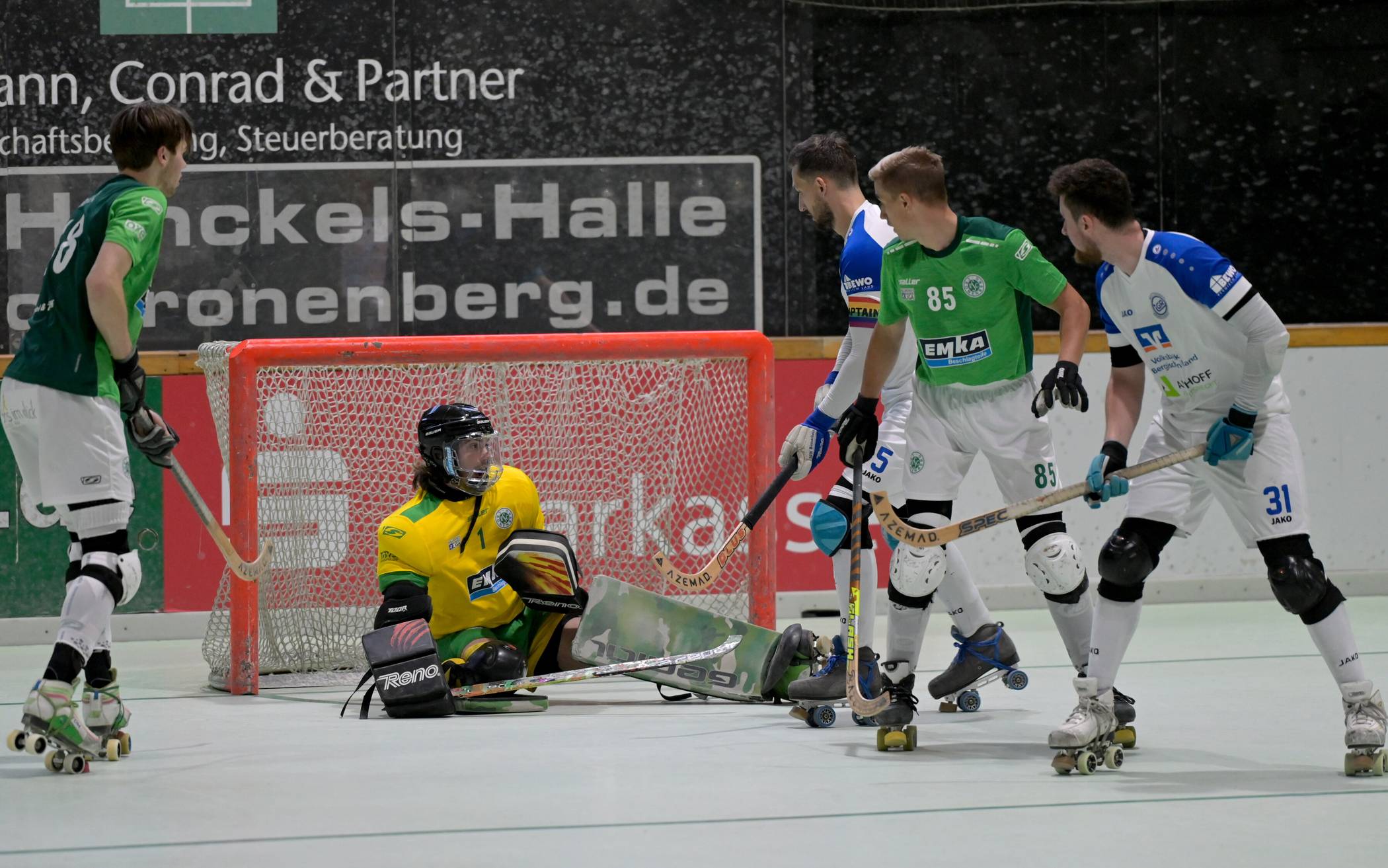  Szene aus dem Rollhockey-Derby im Januar in Cronenberg. 