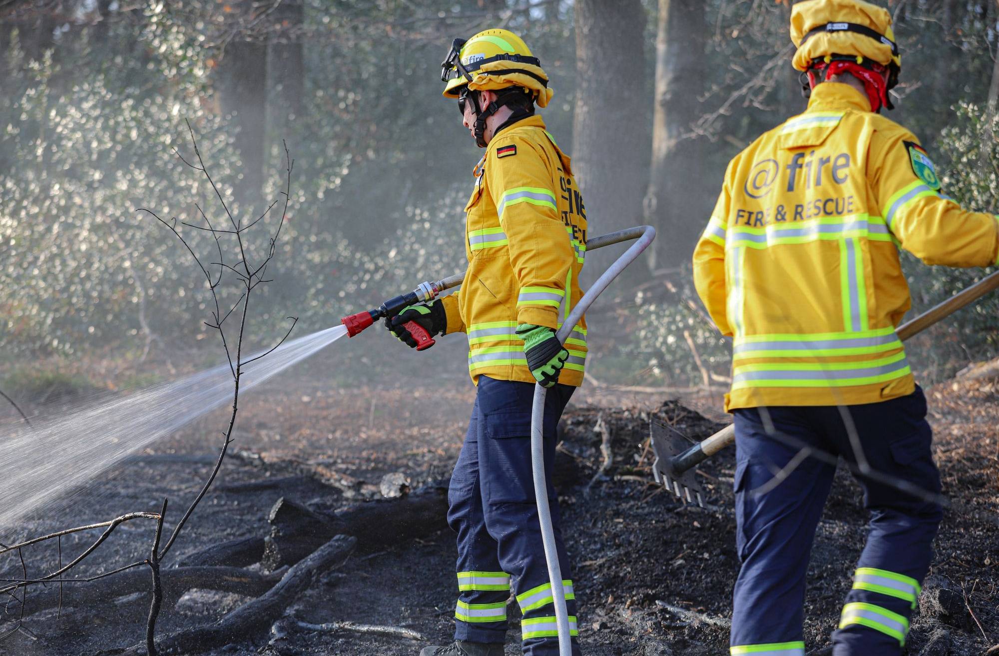 Spezialkräfte im Kampf gegen Waldbrände